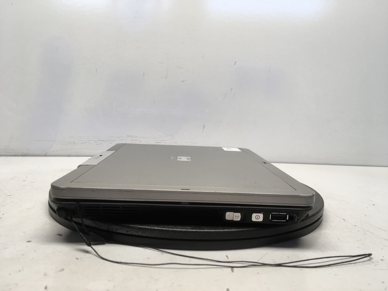 HP EliteBook 2730P Intel Core 2 Duo L9400 1.86GHz 4 GB NO HD No Batt BIOS Locked