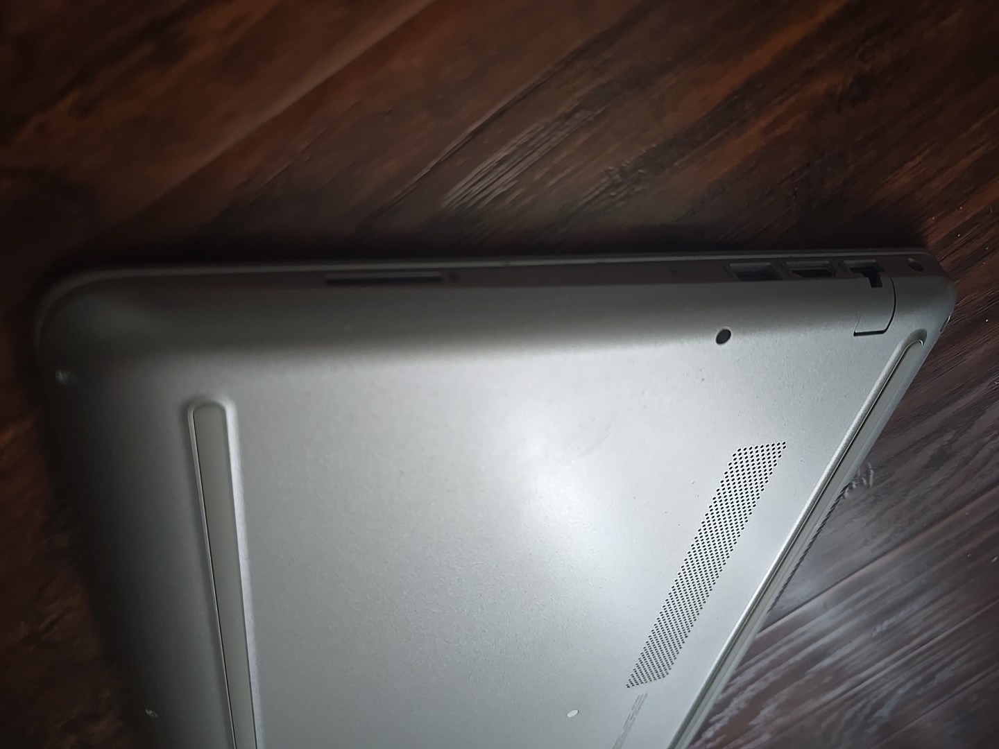 HP PAVILION 3168NGW/ INTEL CORE i5 2.5 GHZ. Touchscreen 1TB HDD 12 GB RAM WIN10