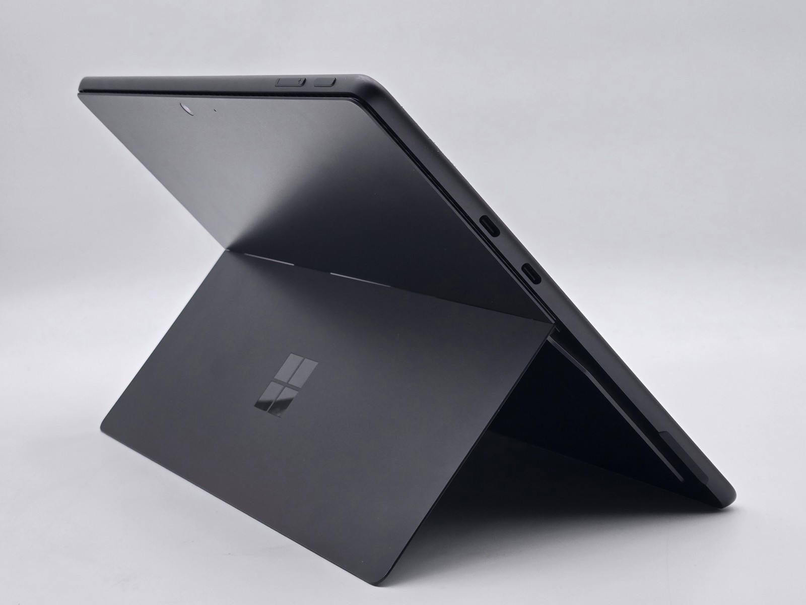 Microsoft Surface Pro for Business 11th Edition 2-in-1 Ultra 5 16GB 256GB Touch