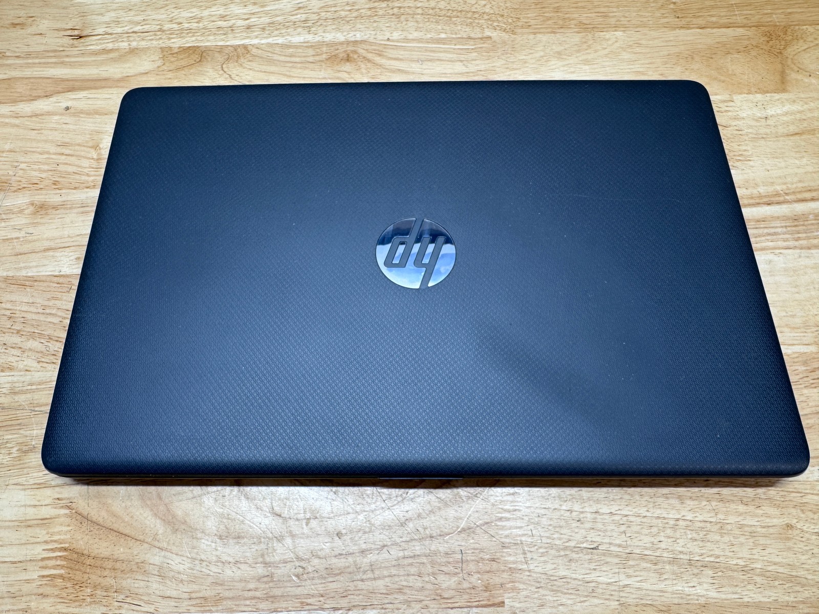 HP 15-DB0036NR 15.6” Laptop AMD A9, 1TB Storage, 4GB RAM, W10