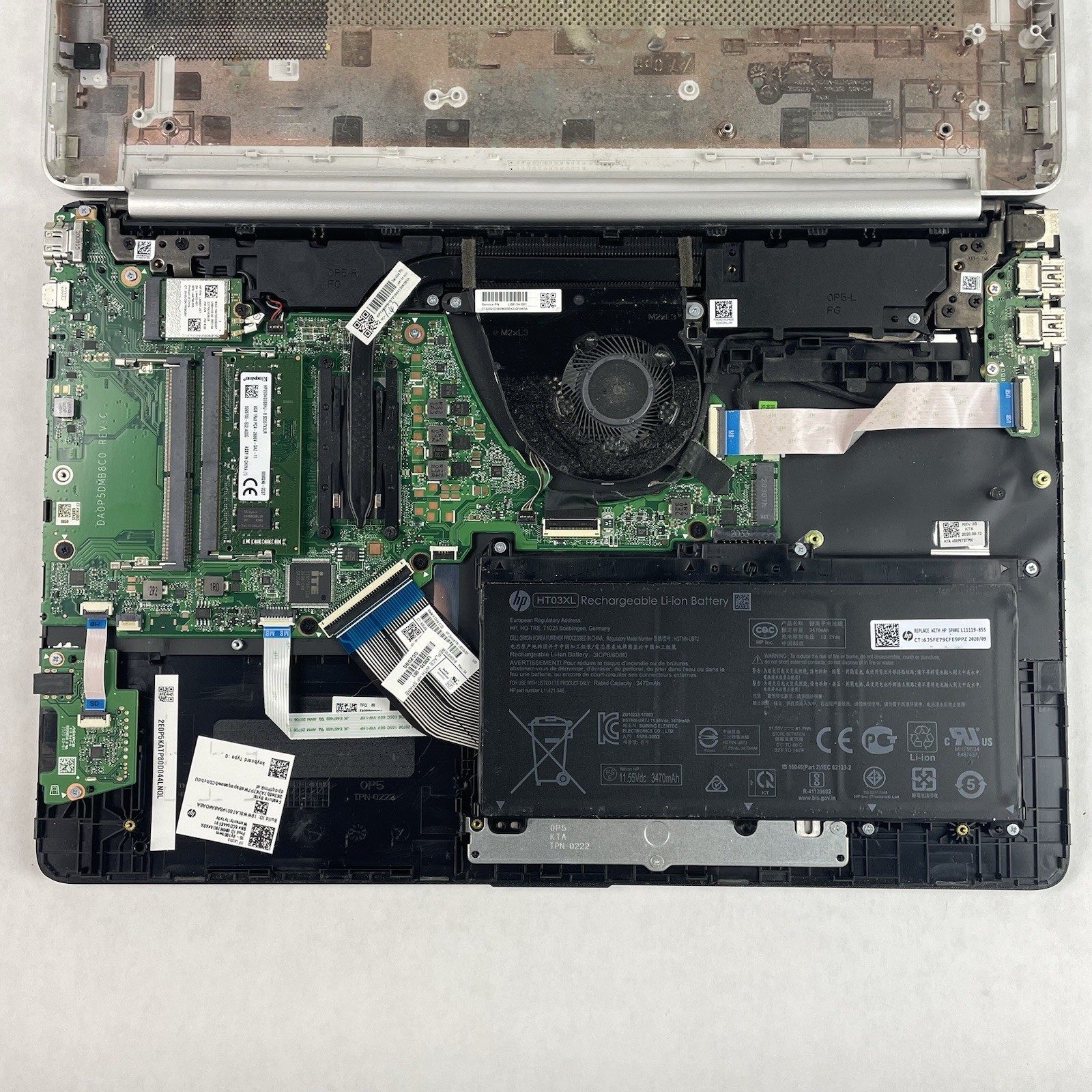 HP 15-dy1051WM 15.6″ i5-1035G1 1.00 GHz 8 GB RAM No SSD/OS/AC – Bad Bottom