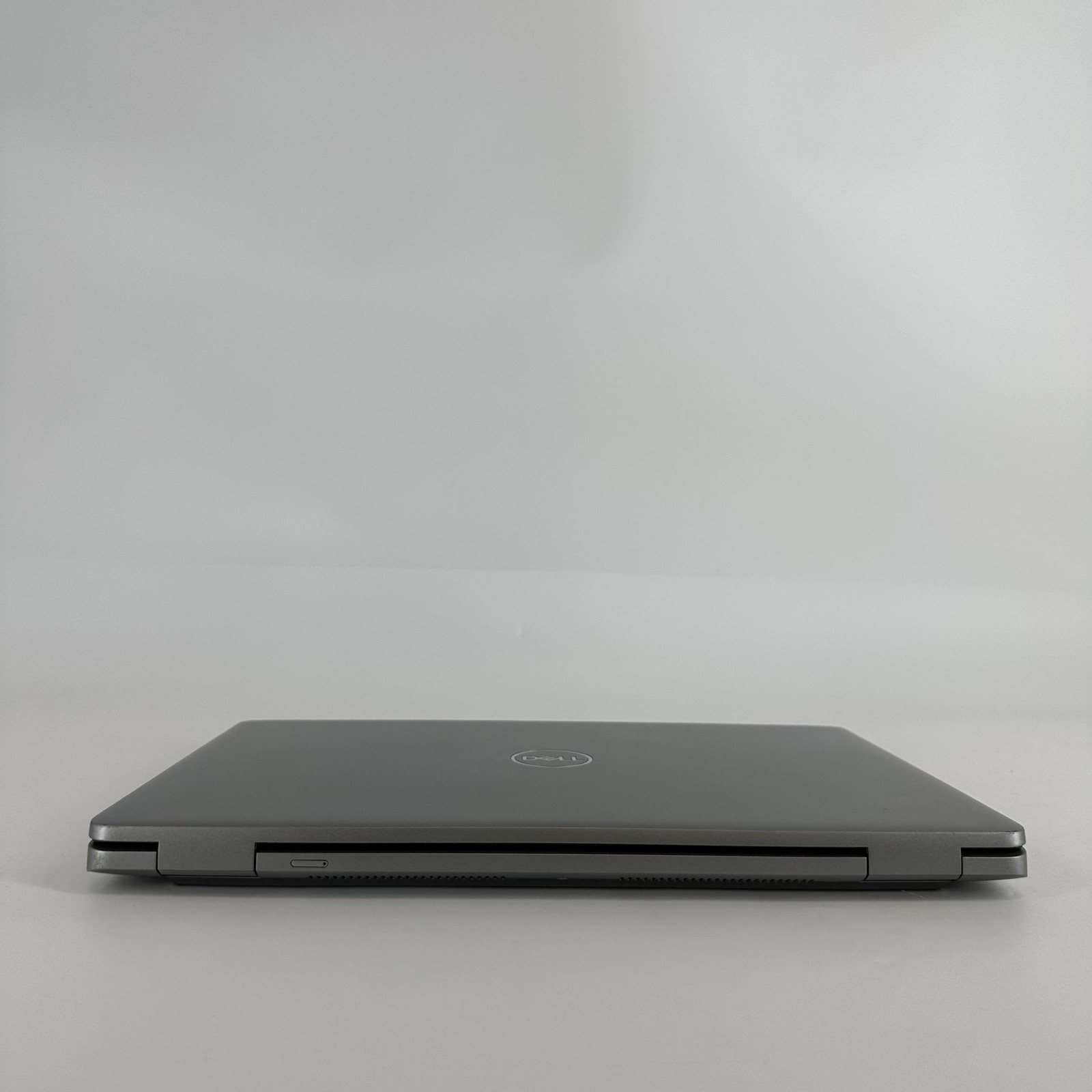 Dell Latitude 5540 15.6 FHD 1.6 GHz i5-1345U 8GB 256GB SSD Very Good