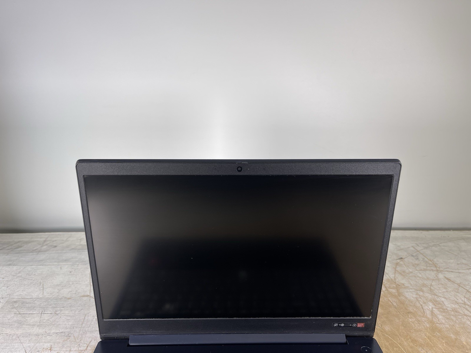 LENOVO IDEAPAD 3 15ADA05 RYZEN 5 3500U @ 2.1 GHz, 12 GB RAM, NO HDD/OS – (PARTS)