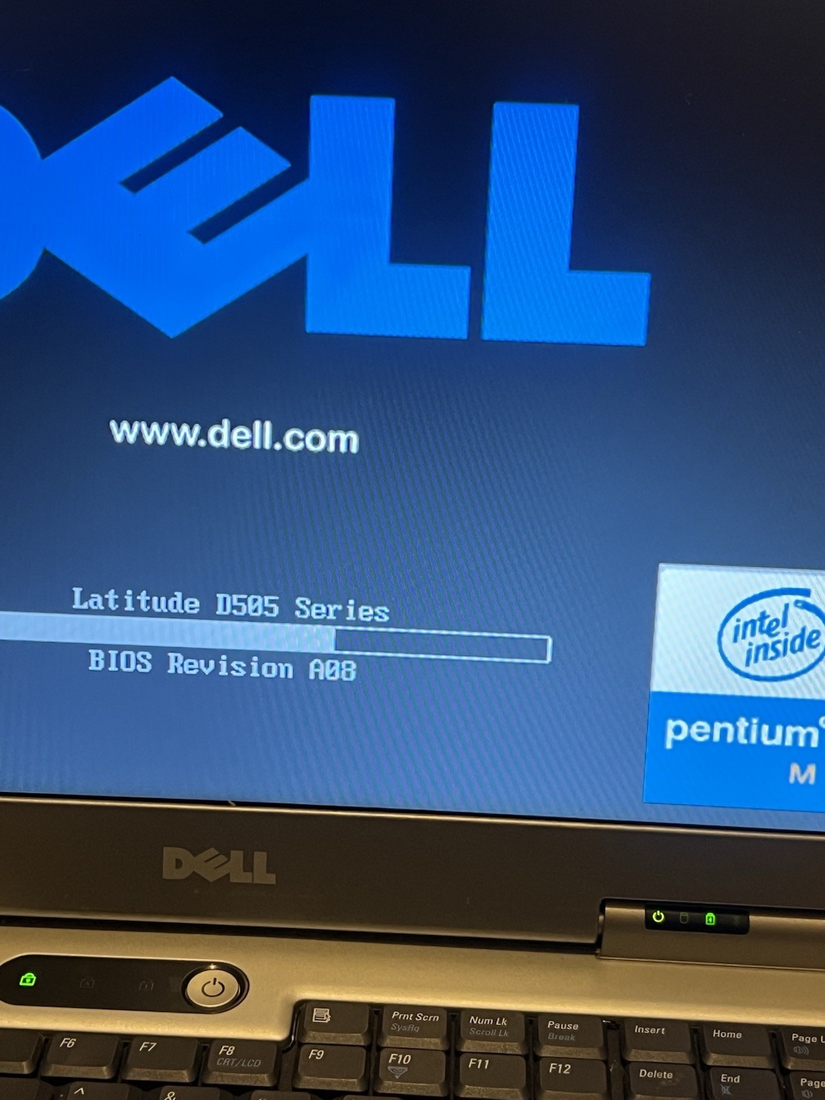 Dell Latitude D505 Laptop Intel Pentium M 1.6GHz 1280MB RAM No HDD/OS