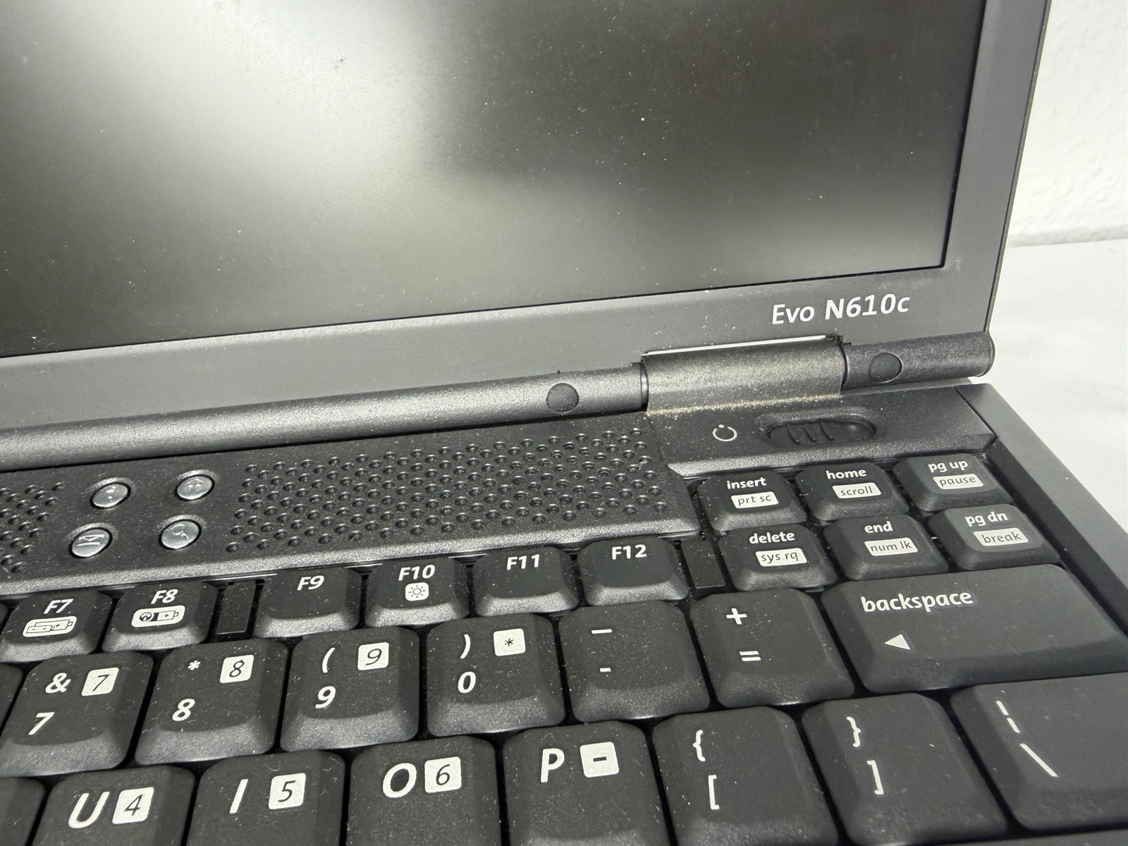 Compaq Evo N610c Vintage Laptop / No Adapter