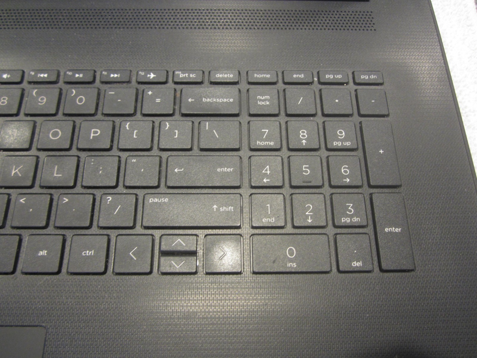 HP 17z-ca000 CT1 LAPTOP 3.1GHz 8GBRAM 1TBHD SCREEN INTACT w/PwrCord – WORKS