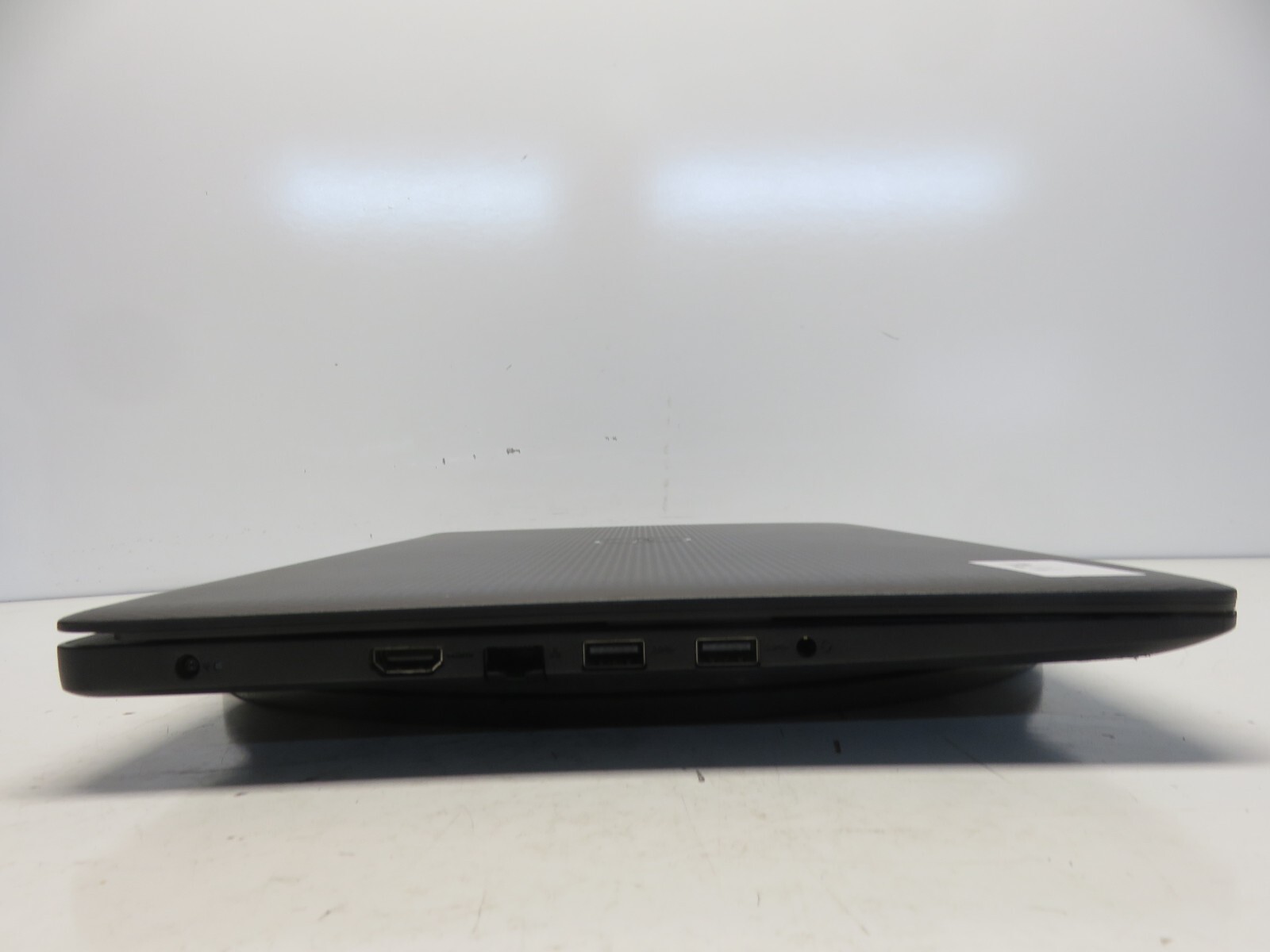 Dell Inspiron 3595 AMD A6-9225 2600MHz 4 GB NO HDD No Batt