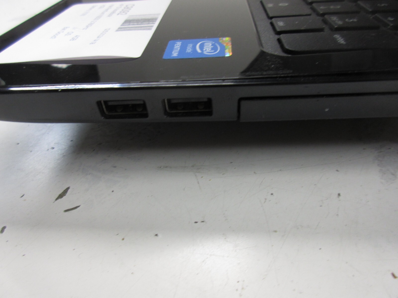 HP 15-r029wm Intel Pentium N350 2.16GHz 4GB NO HDD No Batt
