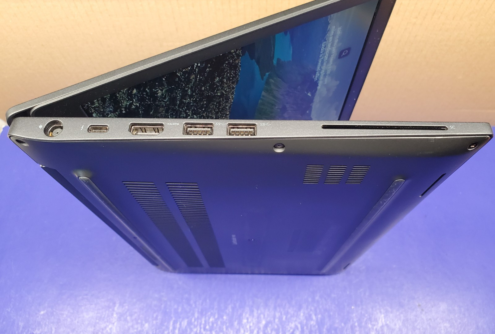 Dell Latitude 7490 Core i7-8650U@1.9GHz 16GBram 512ssd “Professionally Restored”