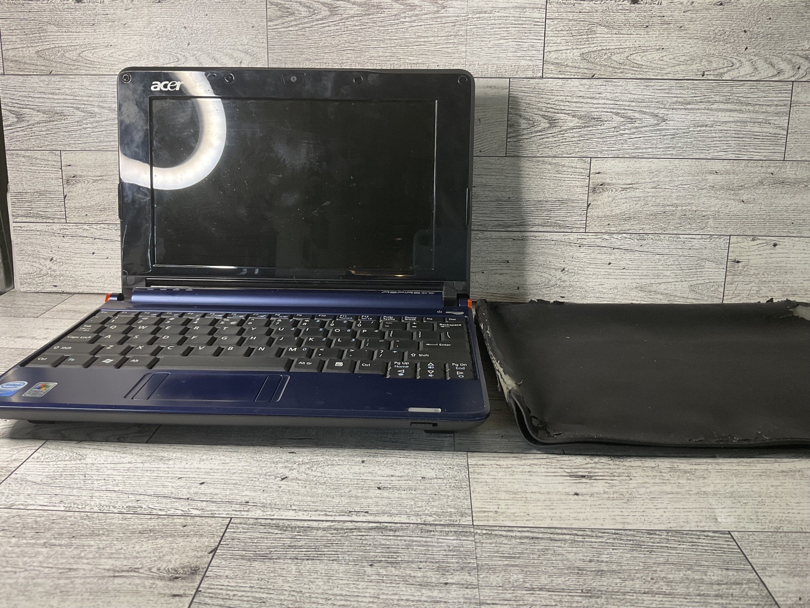 Acer Aspire One ZG5 8.9″ Atom 1.6GHz 2GB RAM 128GB SSD