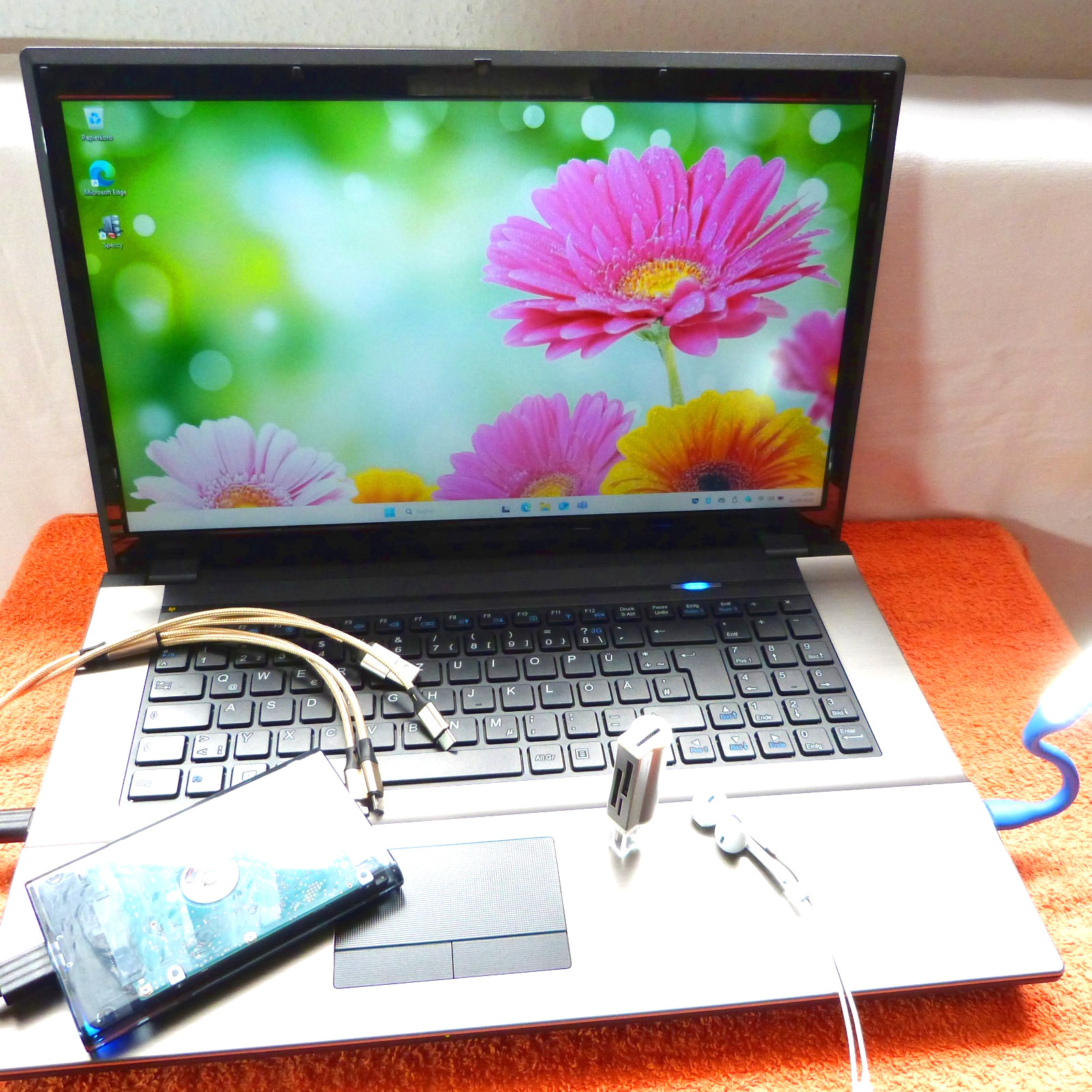 Terra 1712 17″ HDPLUS PRO Business SSD Windows 11 l 8GB RAM NEW l HDMI DVDRW