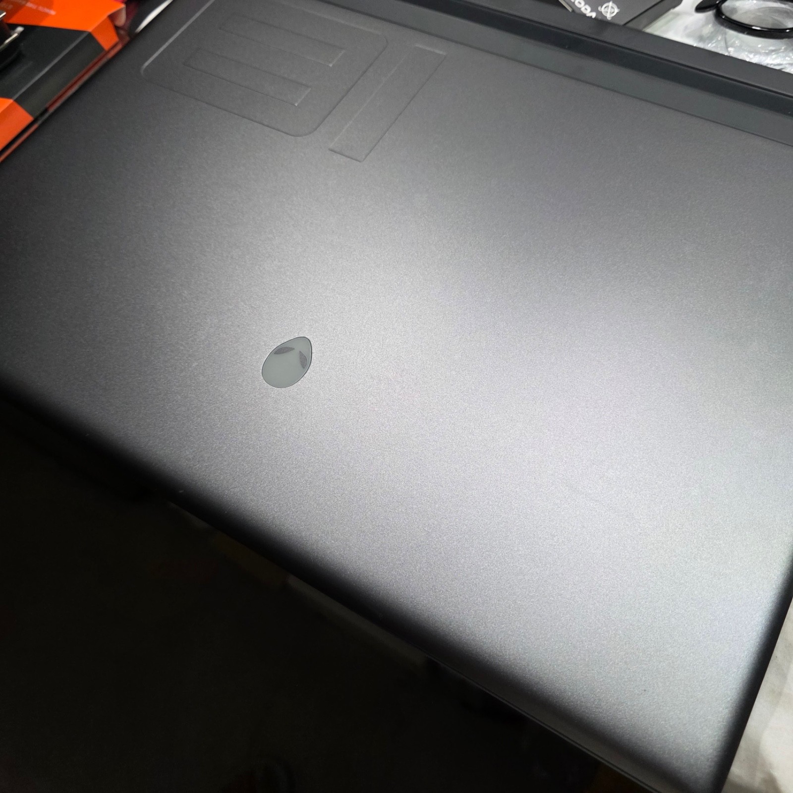 Alienware M18 R1 480Hz i9-13980HX 32GB 2TB SSD RTX 4090 175W 16G DDR6 CherryMX