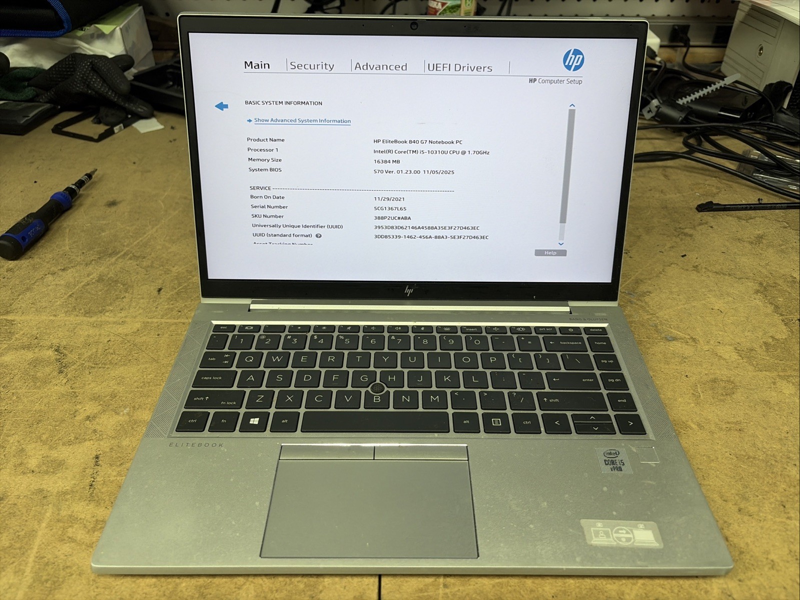 HP EliteBook 840 G7 14″ FHD i5-10310u 16GB RAM No OS