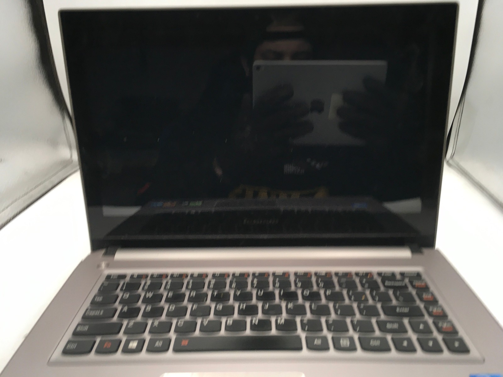 LENOVO IDEAPAD Z400 TOUCH – FOR PARTS – INTEL I5 3230M – 4GB RAM -NO OS-READ- BB