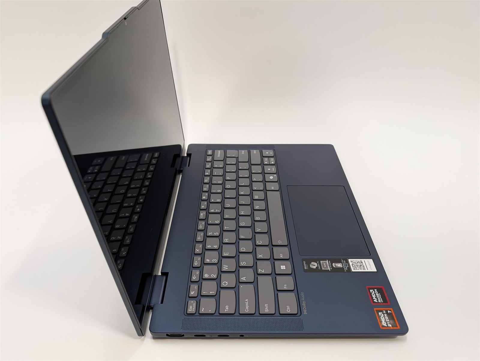 Lenovo IdeaPad 5 2in1 14″ Ryzen AI 7 350 16GB 1TB SSD 860M Blue Used-Very Good