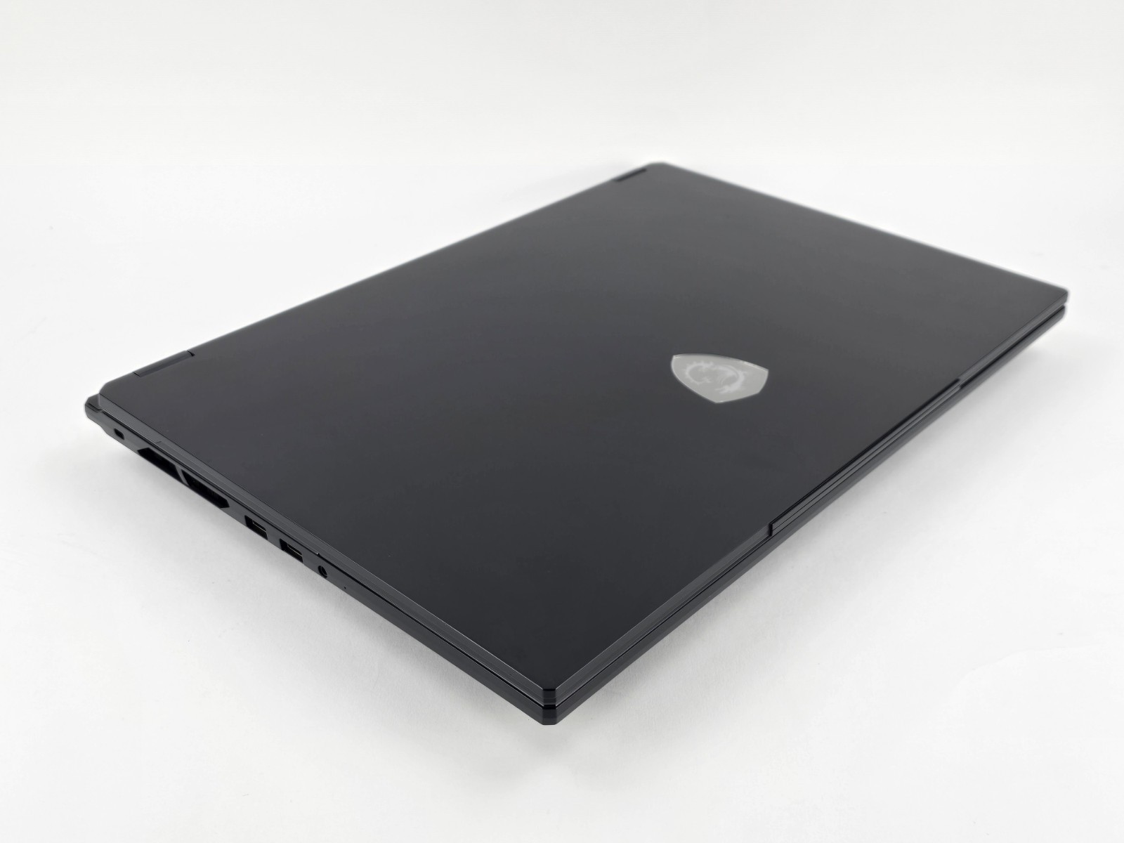 MSI Stealth 18 AI Studio 18″ UHD+ Ultra 9 185H 32GB 1TB RTX 4080 – Used – READ