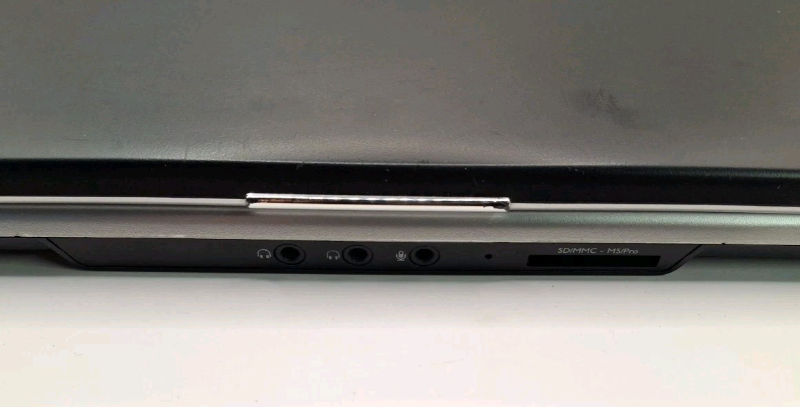 Dell Inspiron 1525 15″ Celeron 2.00GHz/2GB RAM/DVD/Power Cord/NO HD