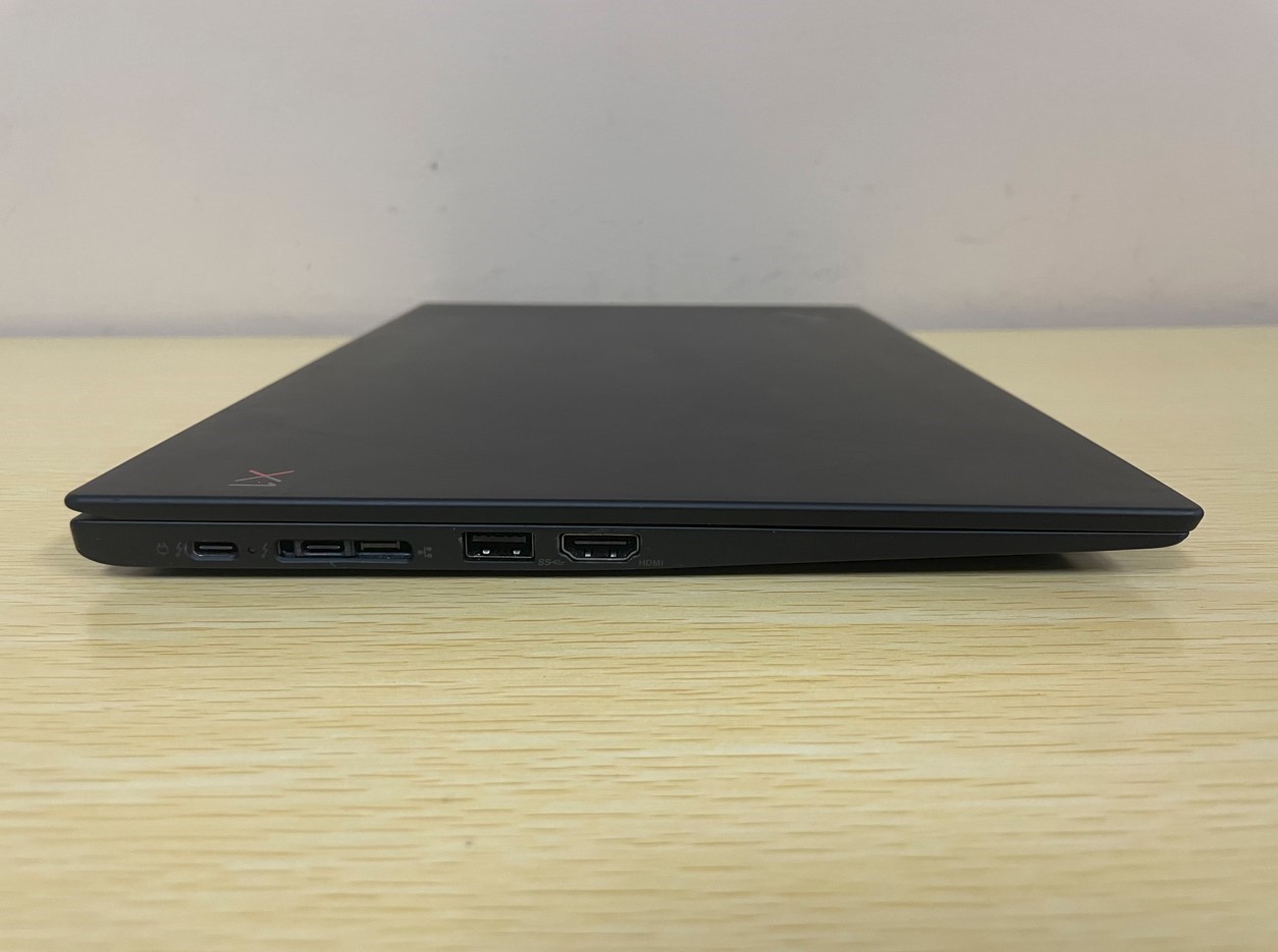 Lenovo ThinkPad X1 Carbon 6th i5-8350U 1.7GHz 256GB SSD 8GB Win 11 Pro w/ AC Ad