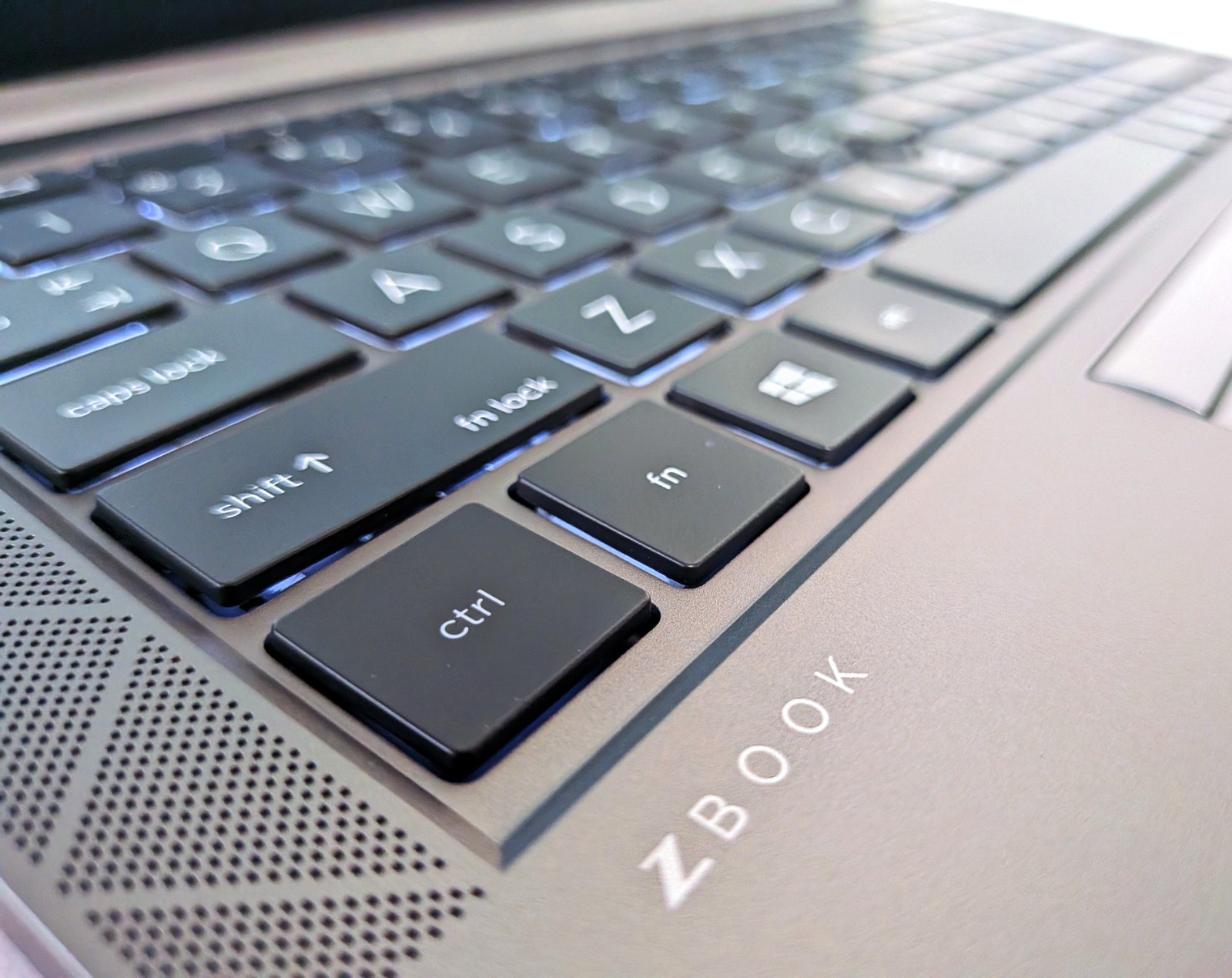 HP ZBook Firefly 14 G8 i7-1185G7 3.0GHz 16GB 512GB NVMe Windows 11 Pro C