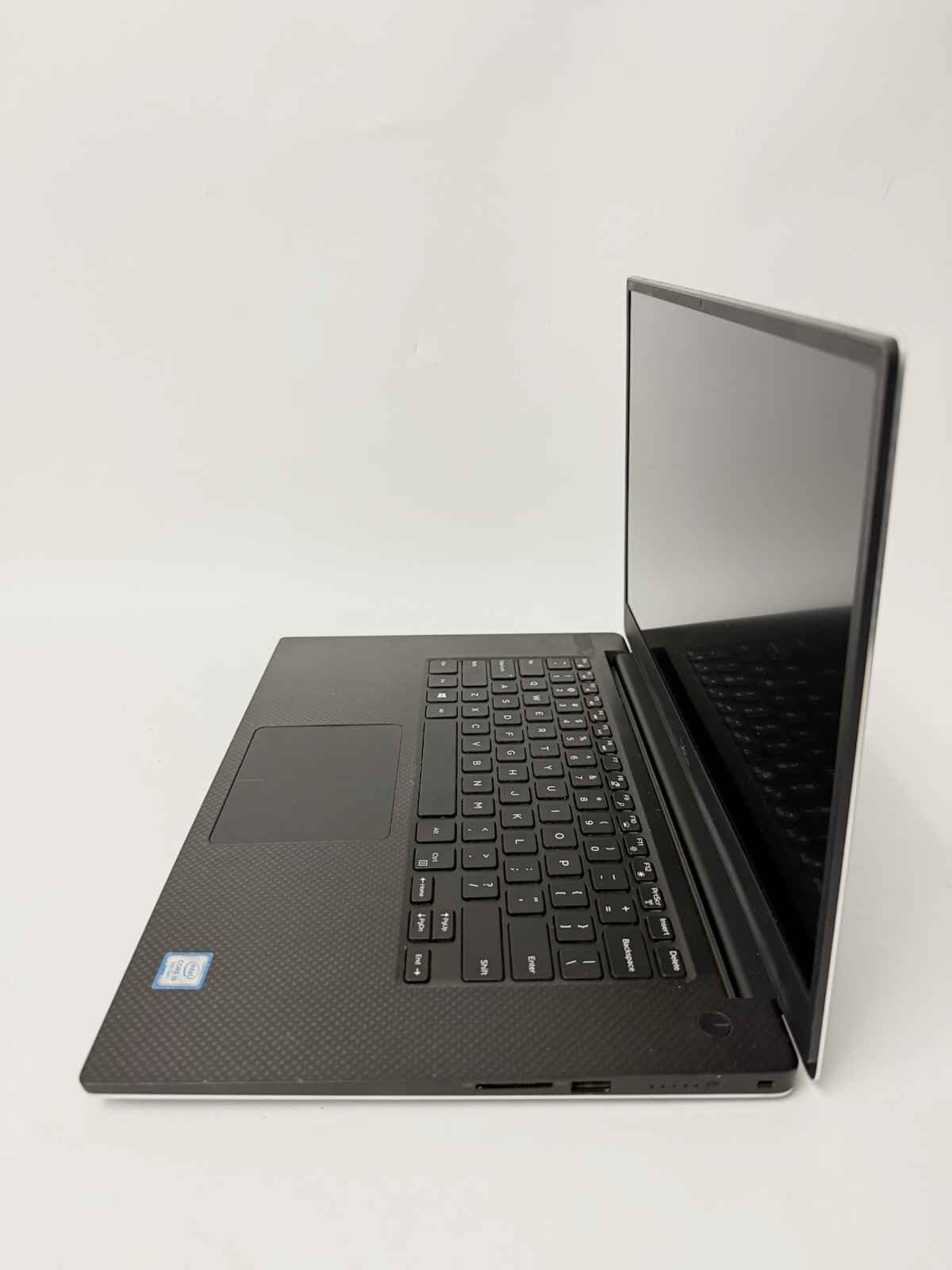 Dell Precision 5540 Intel Core i9-9980HK 2.40GHz 32GB 512GB NVIDIA T2000 -LAPTOP