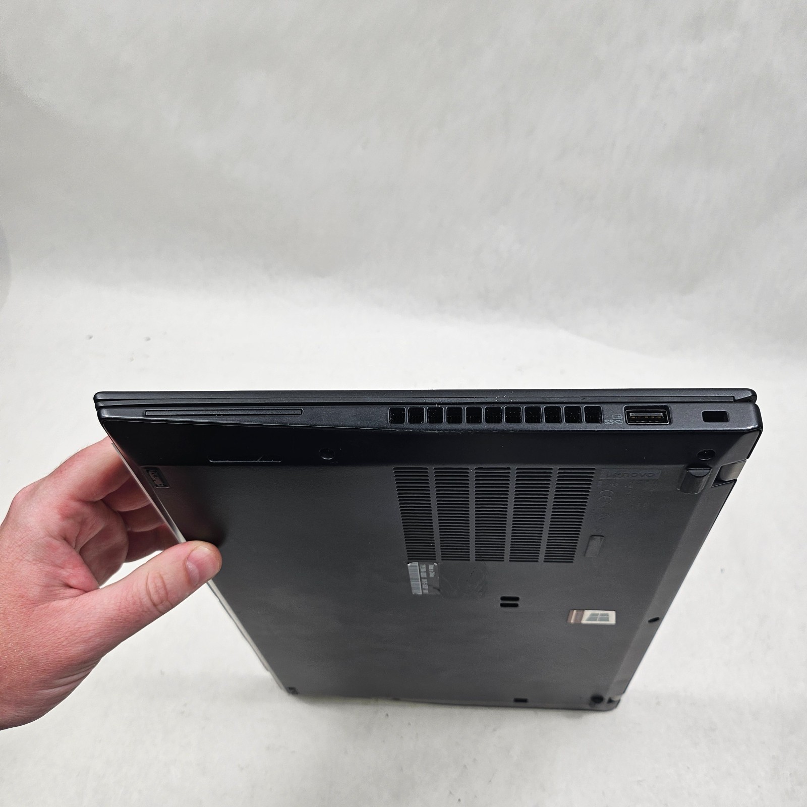 Lenovo T490s Laptop Intel Core i5-8265U 16GB RAM 512GB SSD No OS