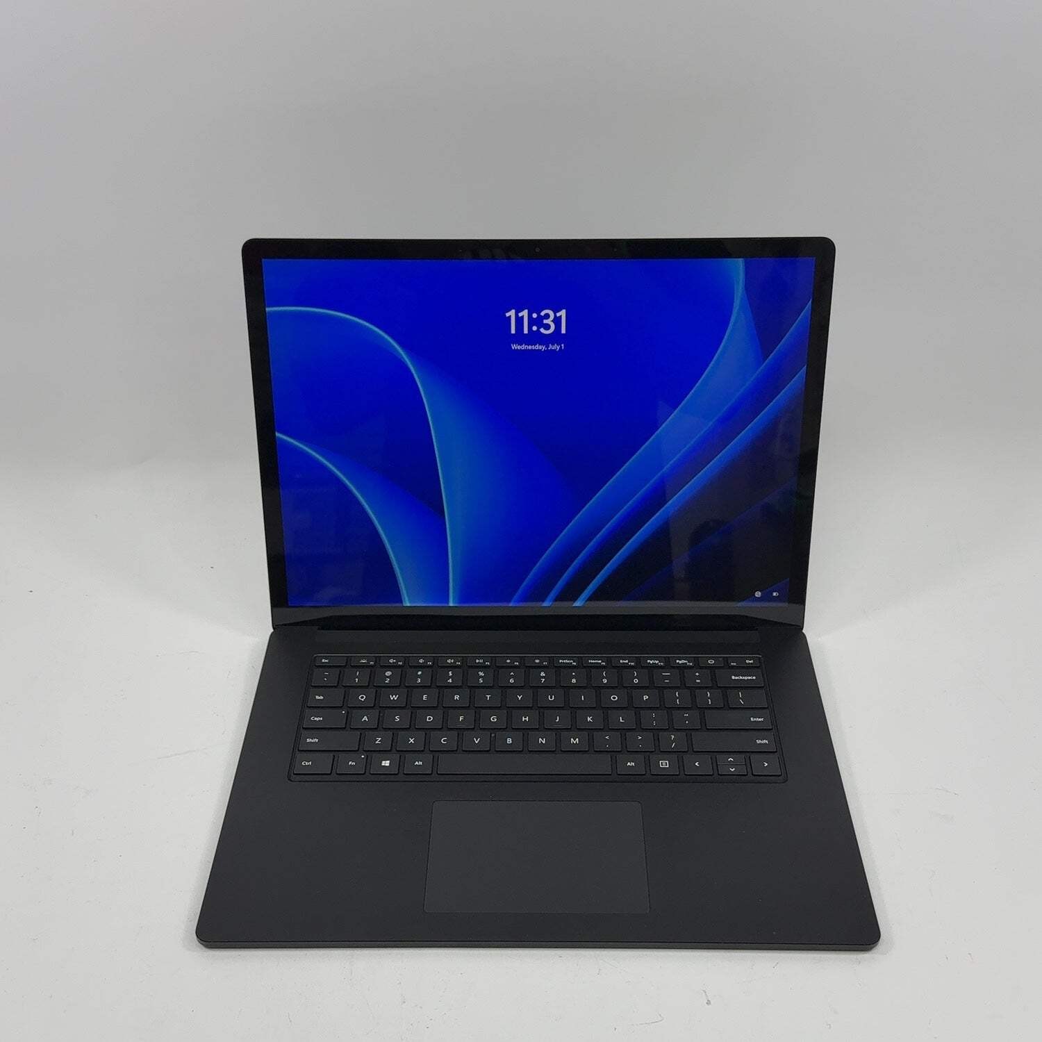 Microsoft Surface Laptop 3 13.5″ i7-1065G7 1.3GHz 16GB RAM 256GB SSD