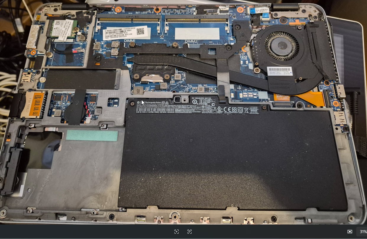 HP EliteBook 840 G3 i5-6200U 2.30GHz, No RAM/Storage,BIOS Locked, Boots to BIOS