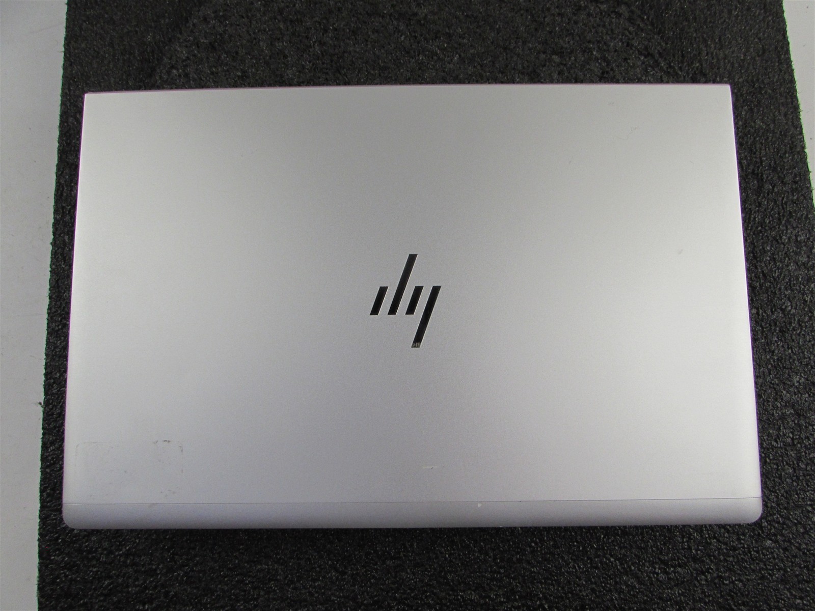 HP ELITEBOOK 640 (G9) 1920X1080 FHD TOUCHSCREEN I7-1270P NO SSD 8GB RAM NO O.S