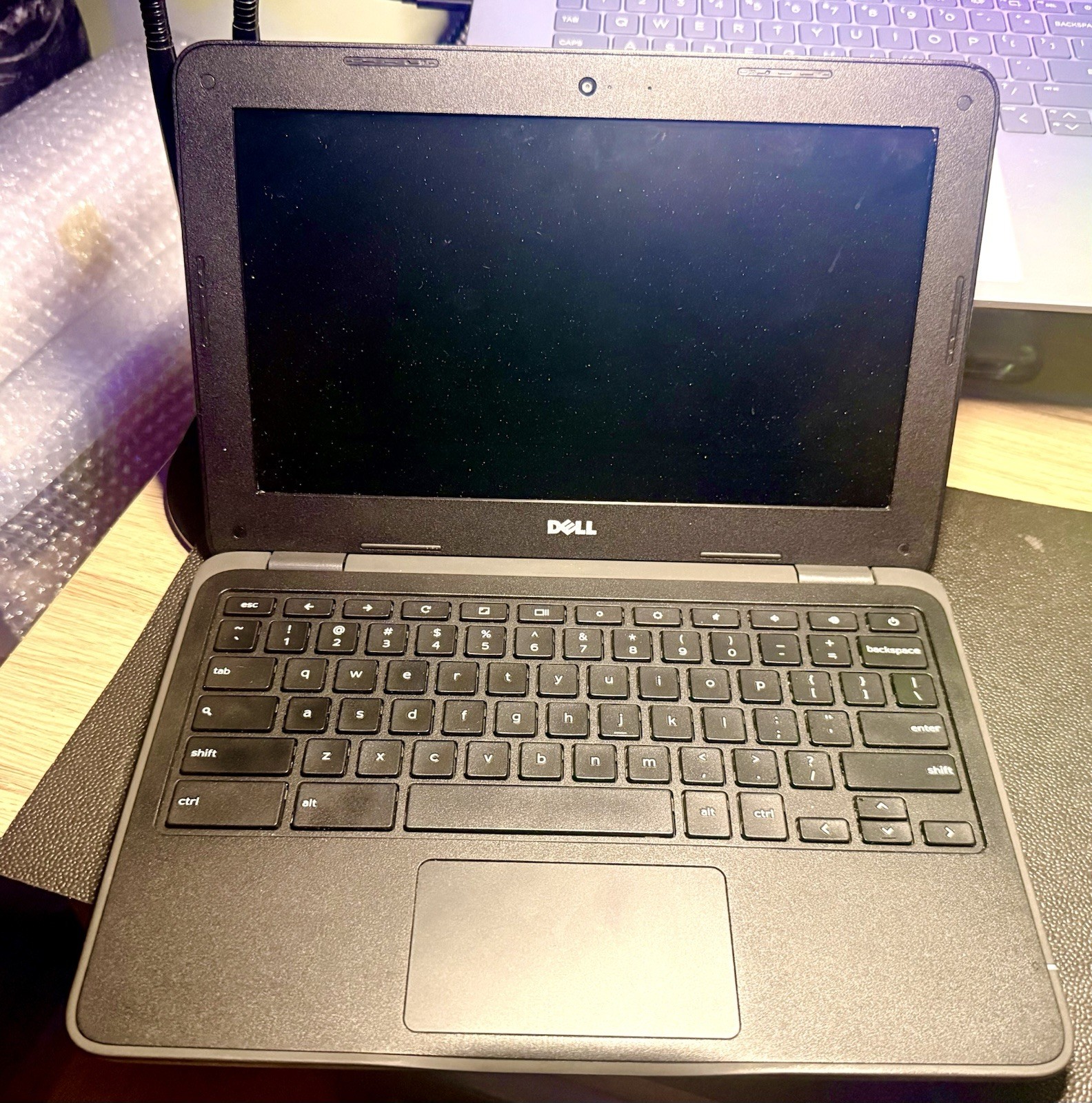 Dell Chromebook 11 3180 11.6″ Black 1.6GHz 2GB Storage W/Charger And Case🔥🔥