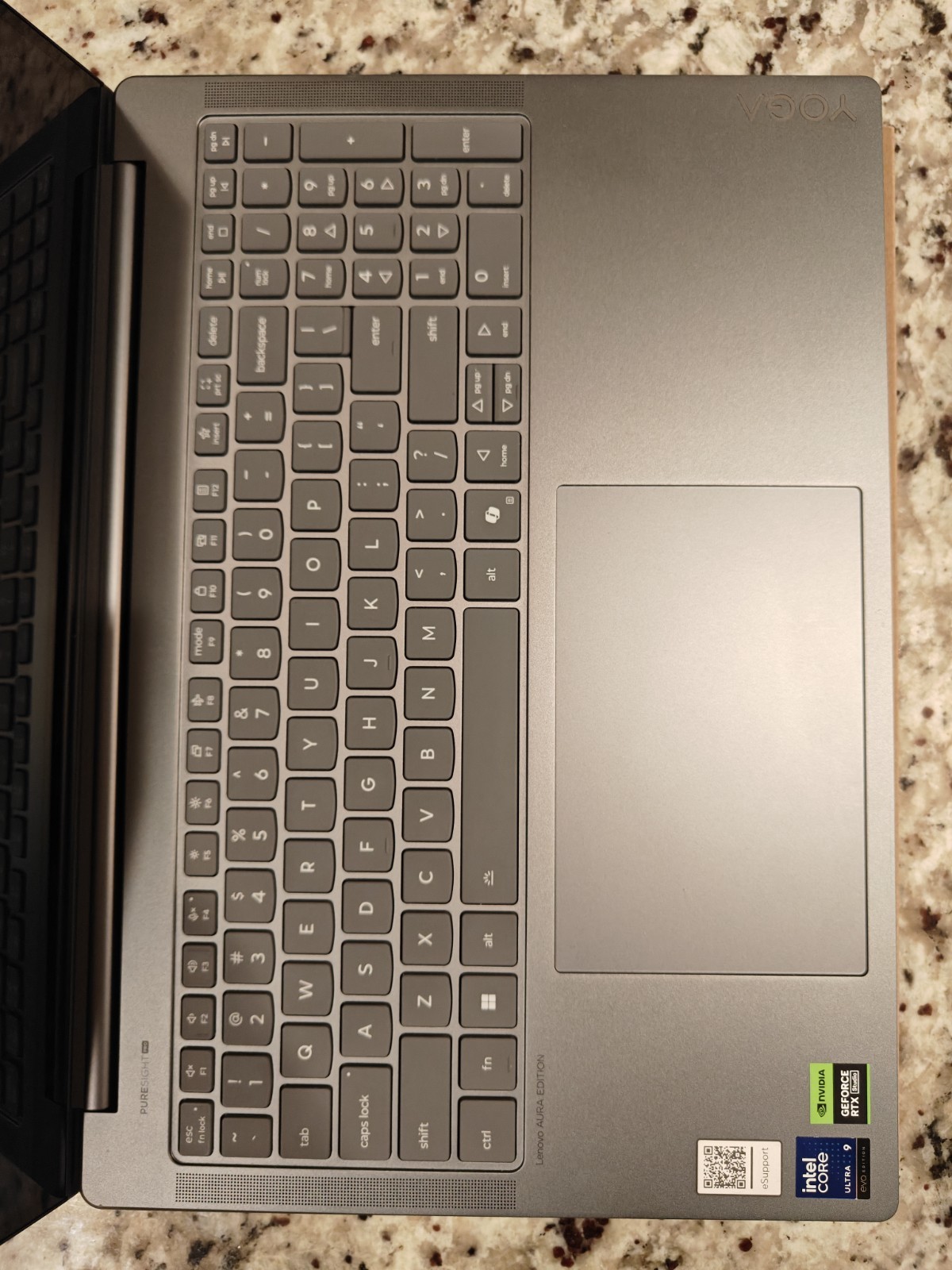 Lenovo Yoga Pro 9i Aura Edition 16″ 2.8K 120Hz OLED TOUCH Ultra 9 32GB 1TB SSD