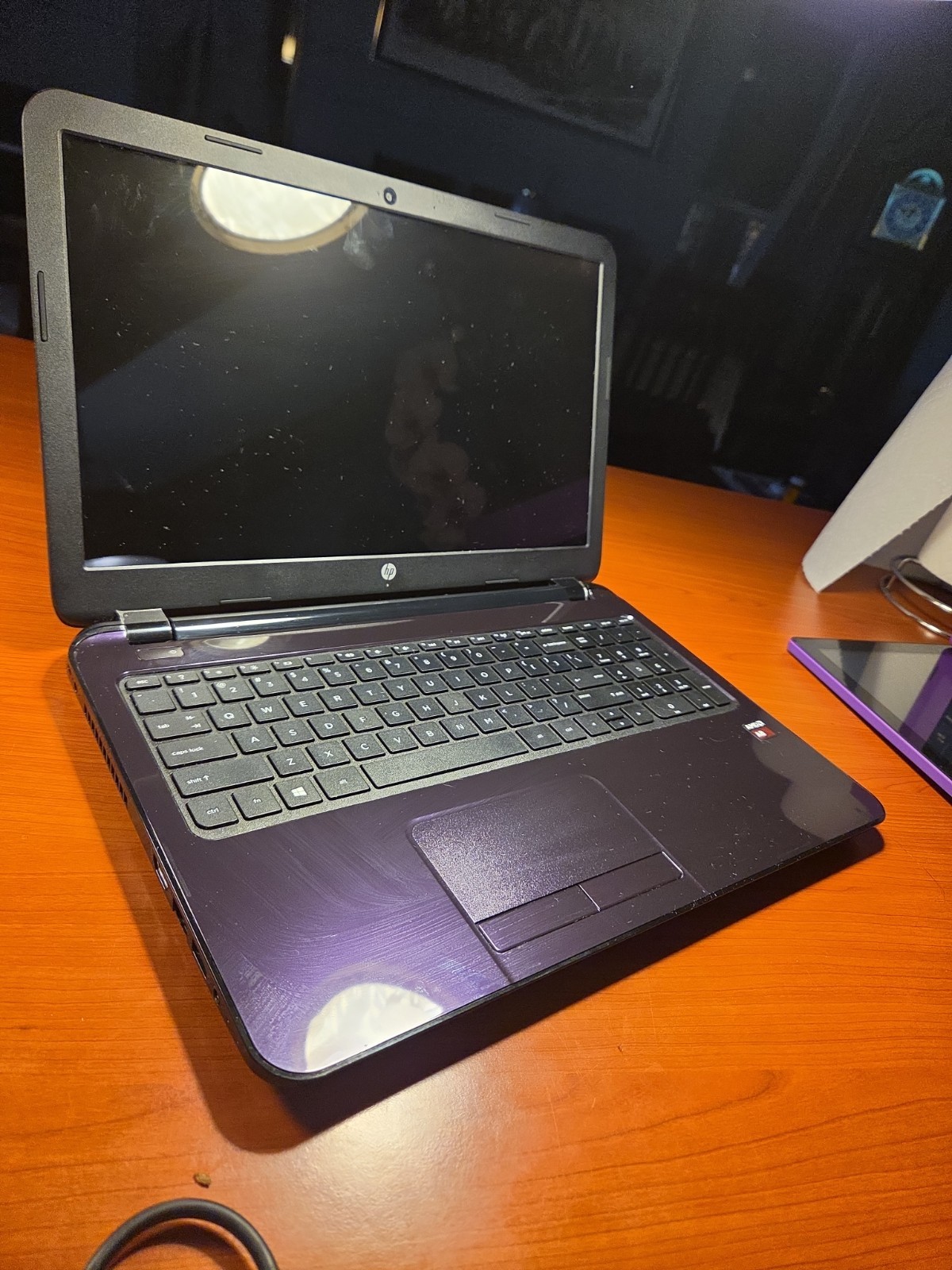 HP Laptop Model RTL8188EE Tested And Working Purple With Adapter
