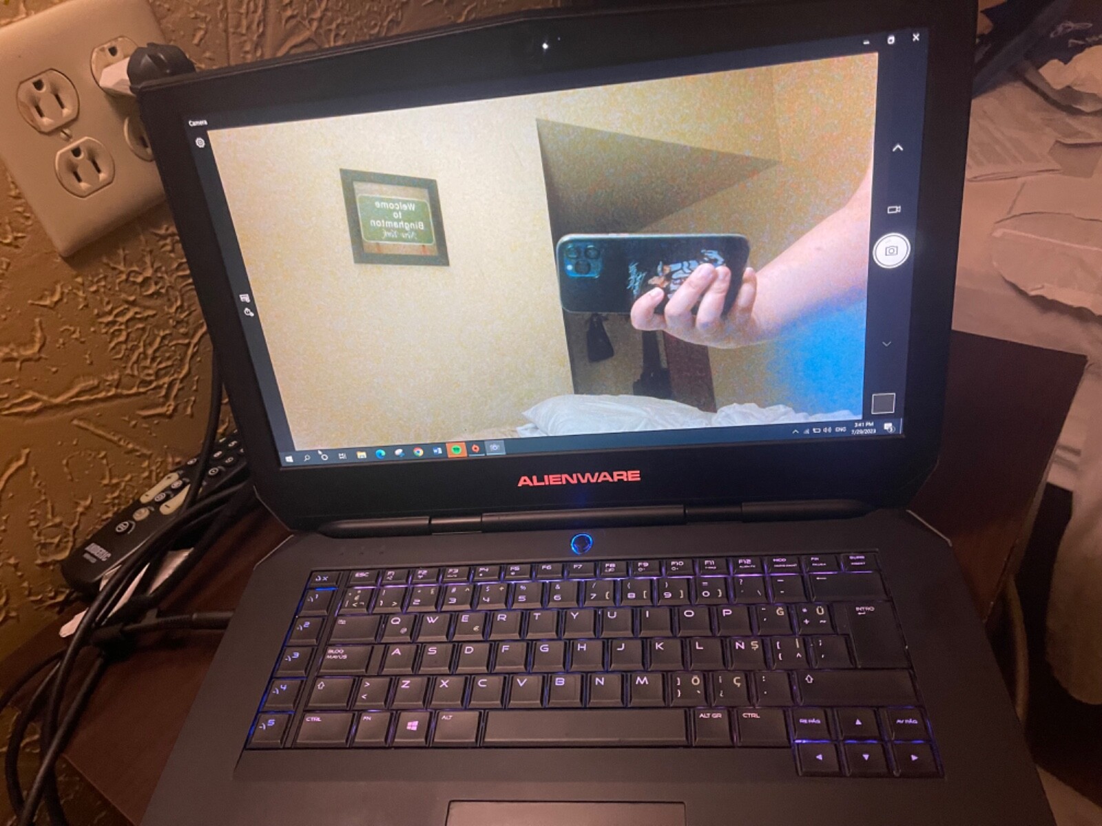 alienware gaming laptop r2 15.6″ 32GB RAM 1TB SSD WITH GTX 965M 2020