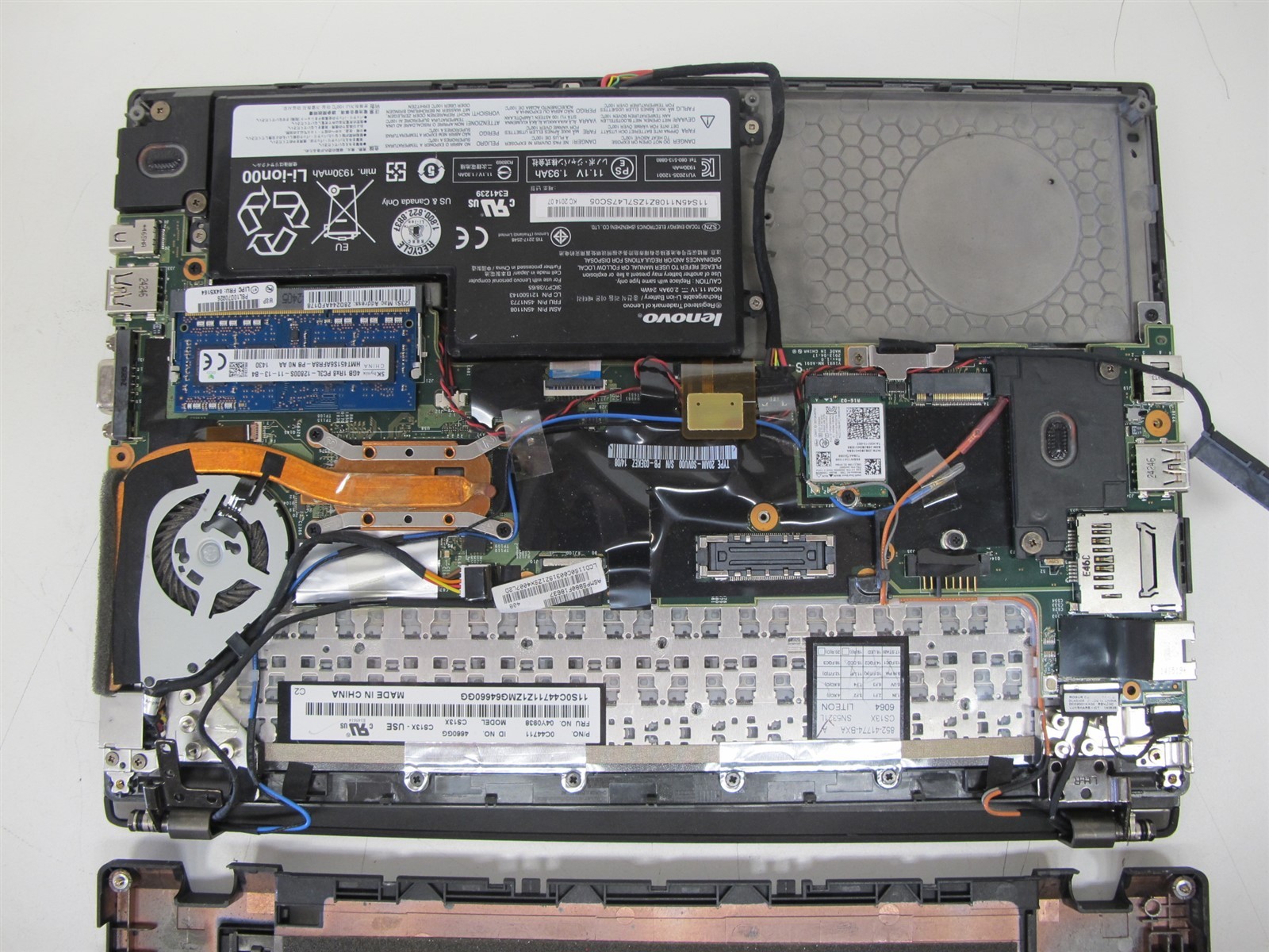 Lenovo ThinkPad X240 i5-4300U 1.90GHz 4GB RAM No HDD