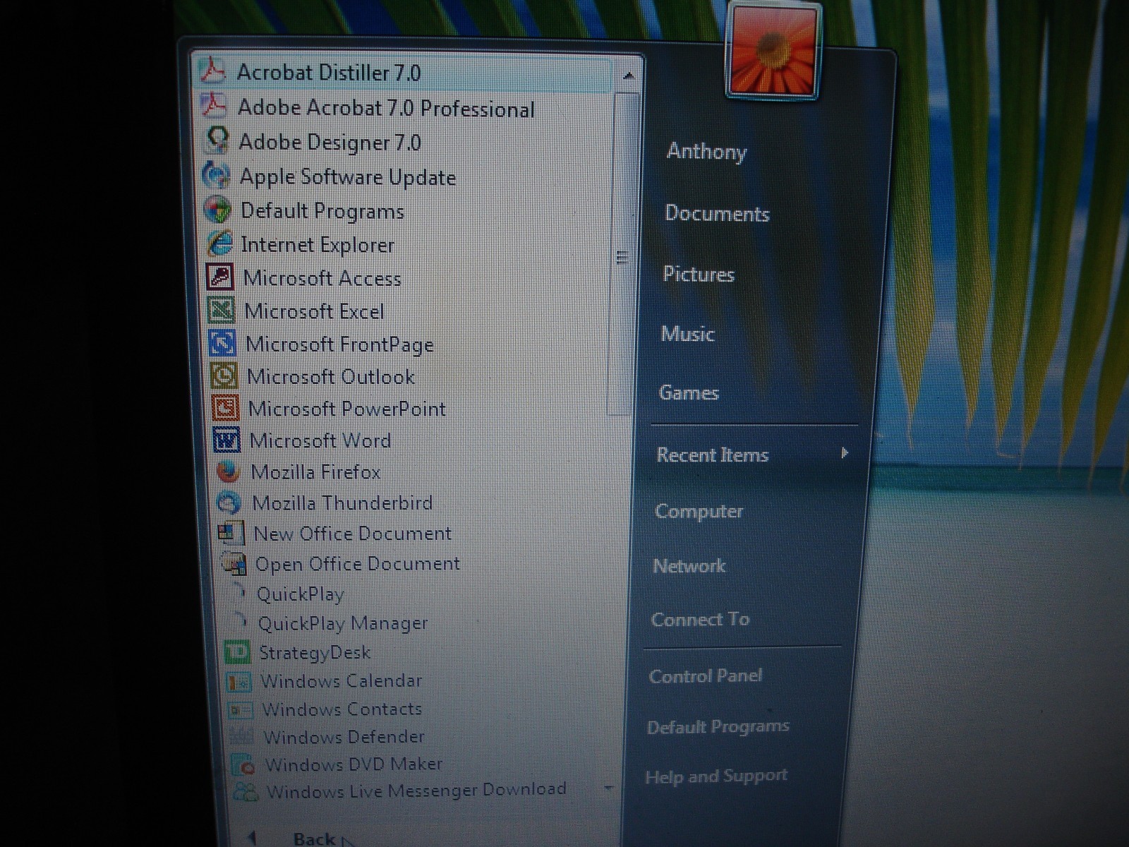 HP Pavilion DV9500 Laptop AMD Turion 64 X2 120 GB HD 2GB RAM Vista AC Adapter