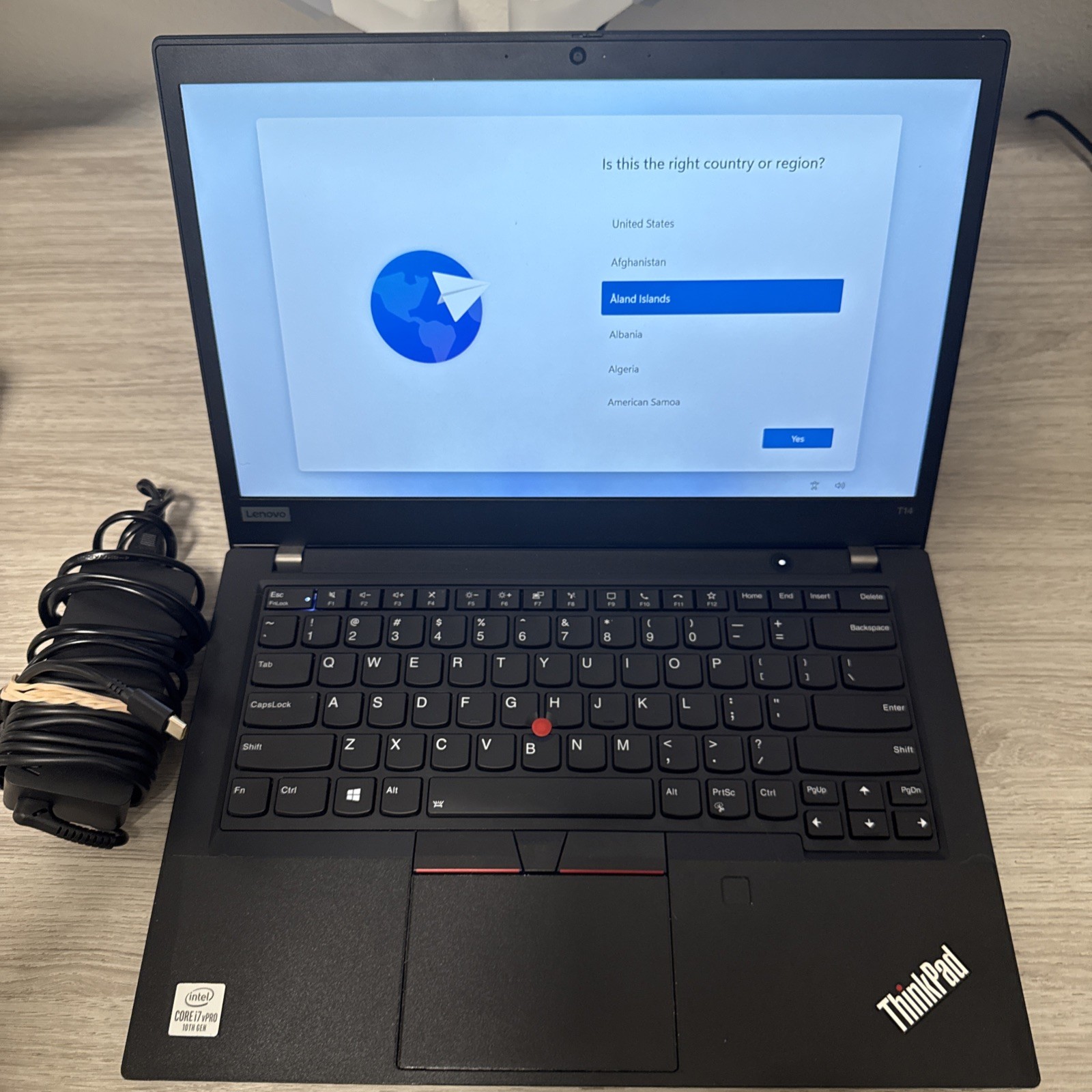 Lenovo ThinkPad T14 Touch Screen 14” Laptop i7-10610U 16GB 256GB SSD Win 11 Pro