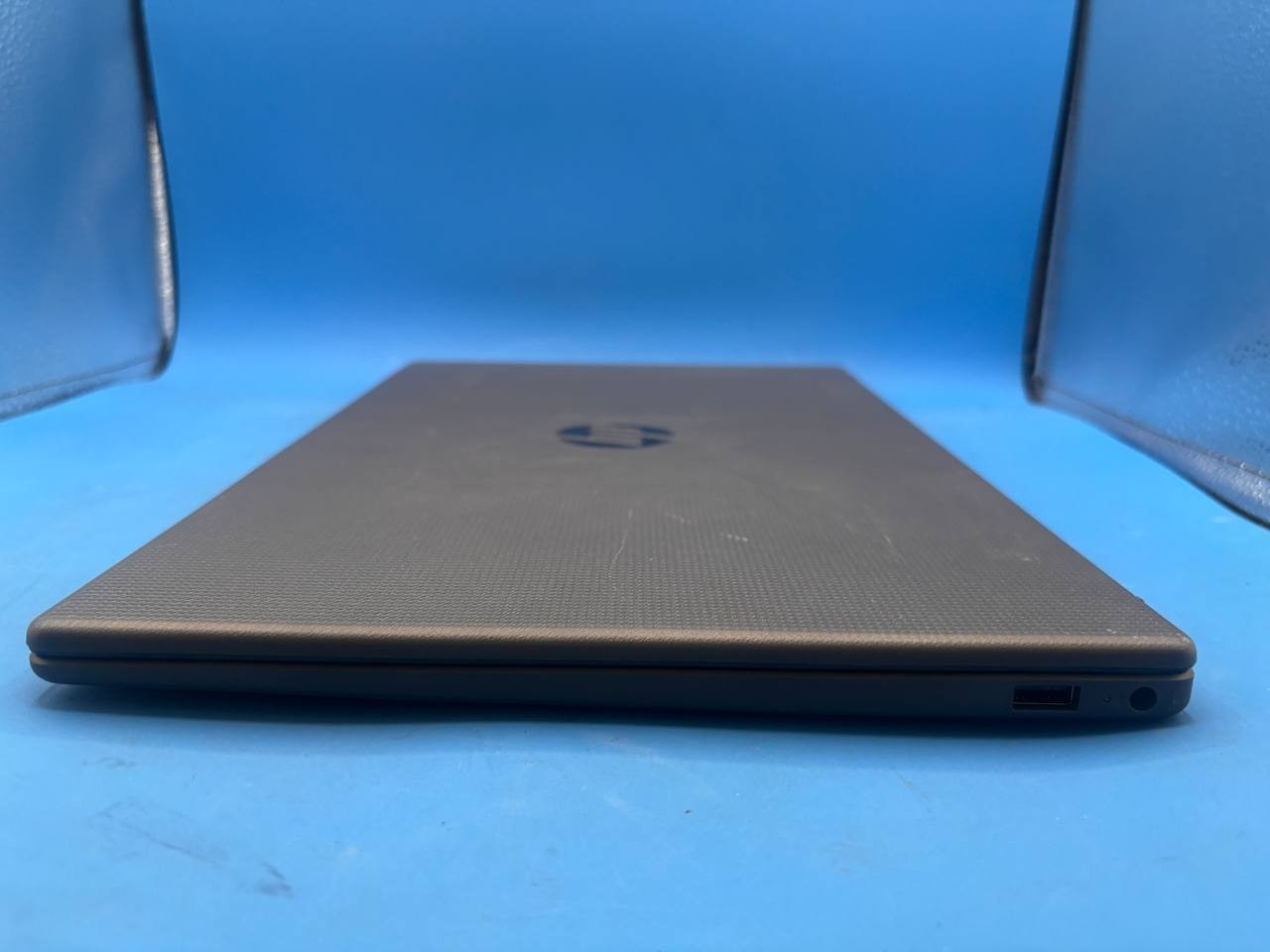 HP 255 G10 15.6″ AMD Ryzen 3 7320U 8GB RAM DDR5 256GB SSD Laptop As Is Read PH9