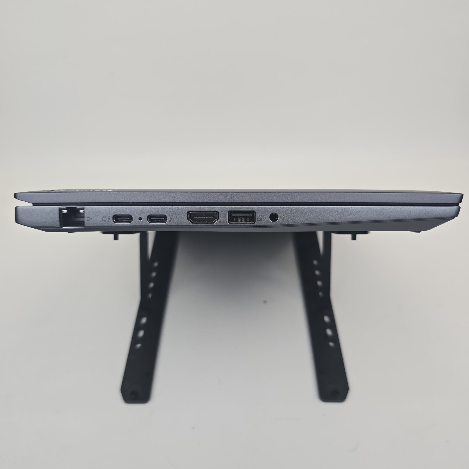 Lenovo ThinkPad P14s Gen 3 FFHD+ Touch I7-1260P 16GB 512 NO OS W/AC