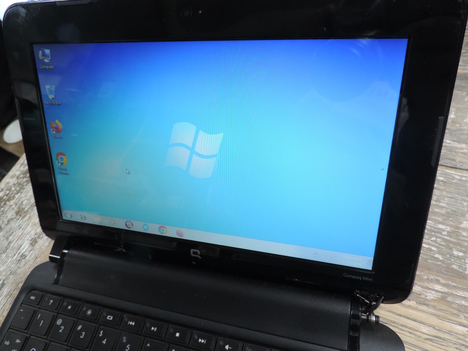 HP Compaq Mini CQ10-600 10.1” Intel Atom 1.66GHz Laptop WINDOWS 7 OEM