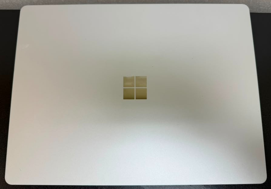 Surface Laptop Go 12.5 i5 No RAM No SSD No Battery. Read descr