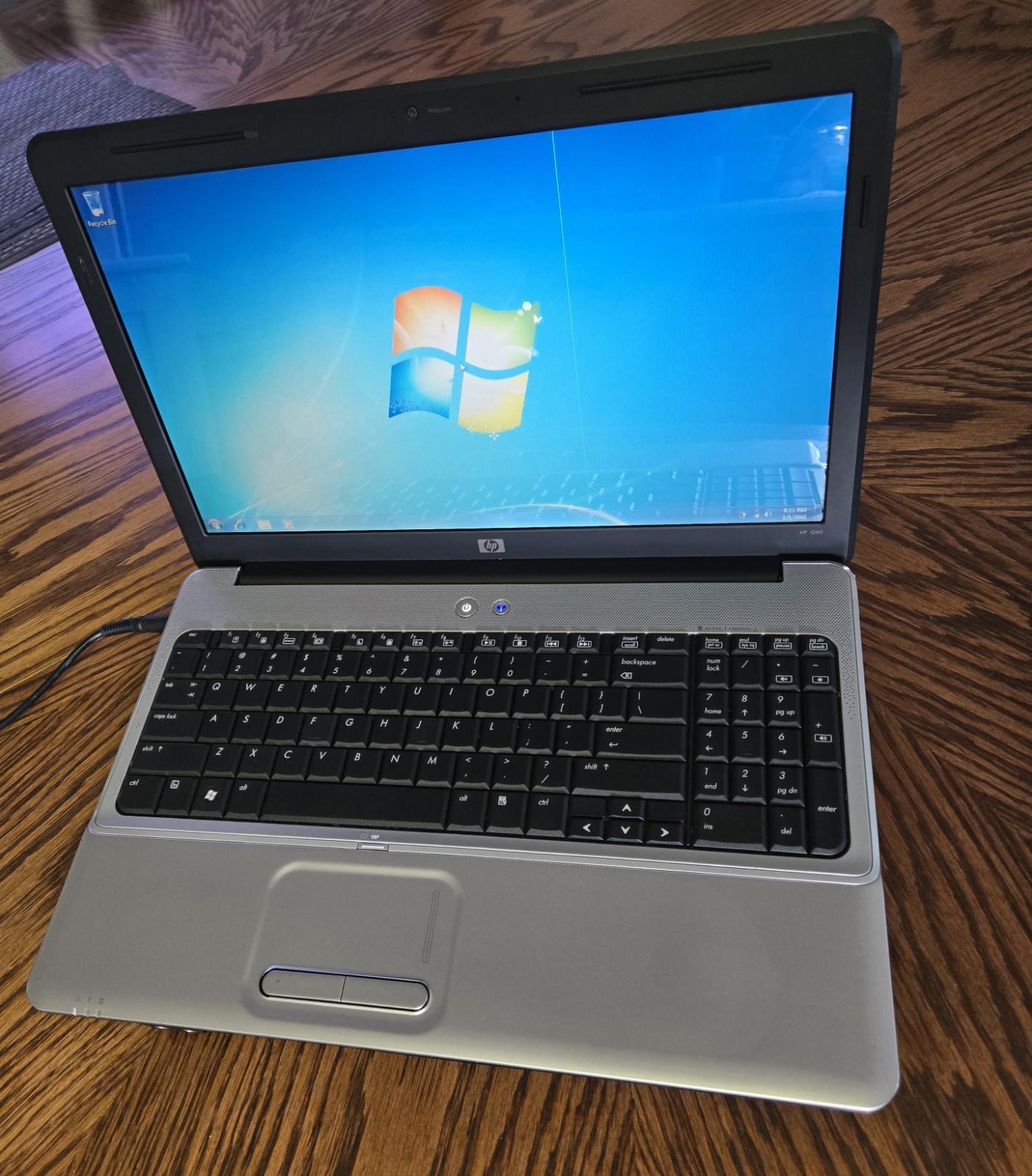 HP g60-458dx Screen Has 1 Pixel Line