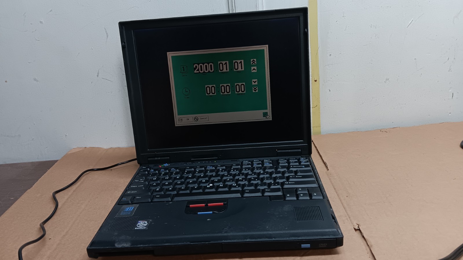 Vintage IBM ThinkPad 600 Laptop Intel Pentium II 13″ LCD Screen IBM TYPE 2645 PR
