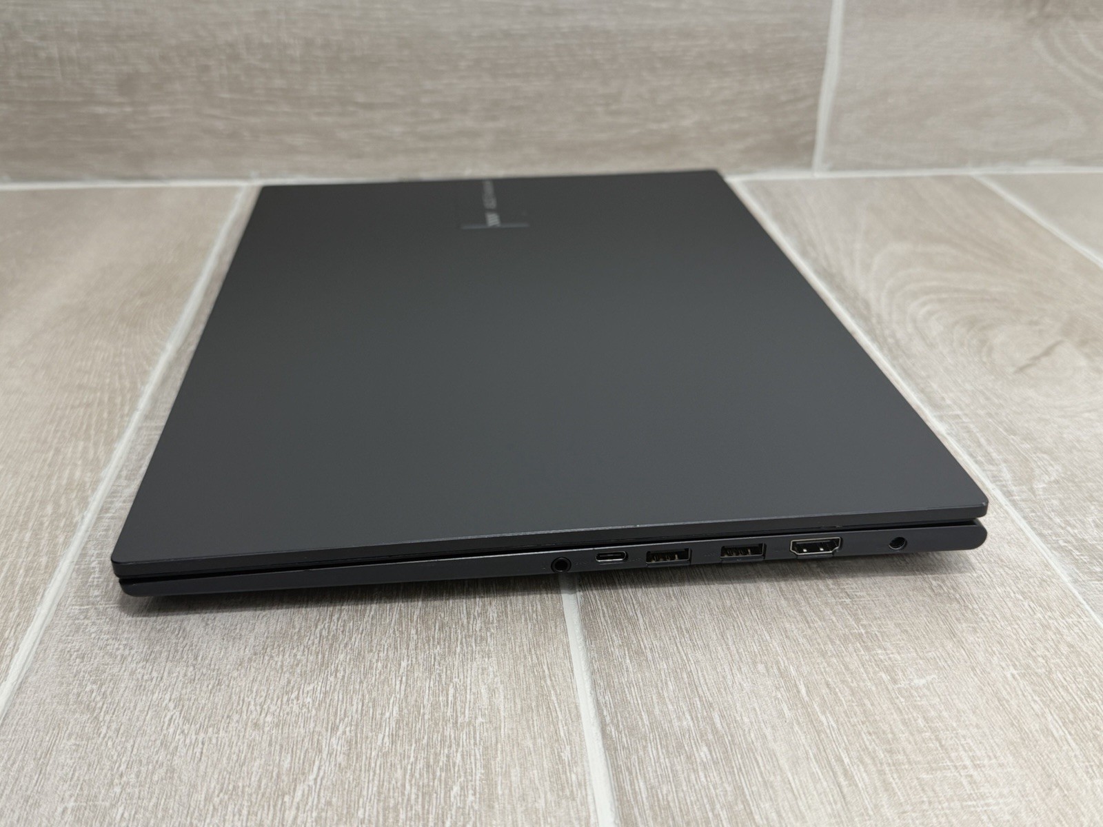 Asus VivoBook F1605V 16″ WUXGA Core i7-1355U 16GB RAM 512GB NVMe Win-11