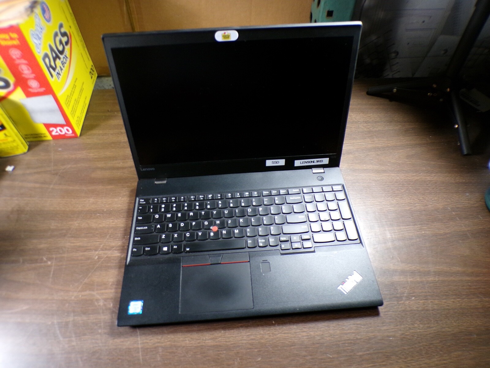 THINKPAD LENOVO T570 INTEL CORE I5-6300U 2.40GHZ 4GB RAM **NO HD/ NO CADDIE