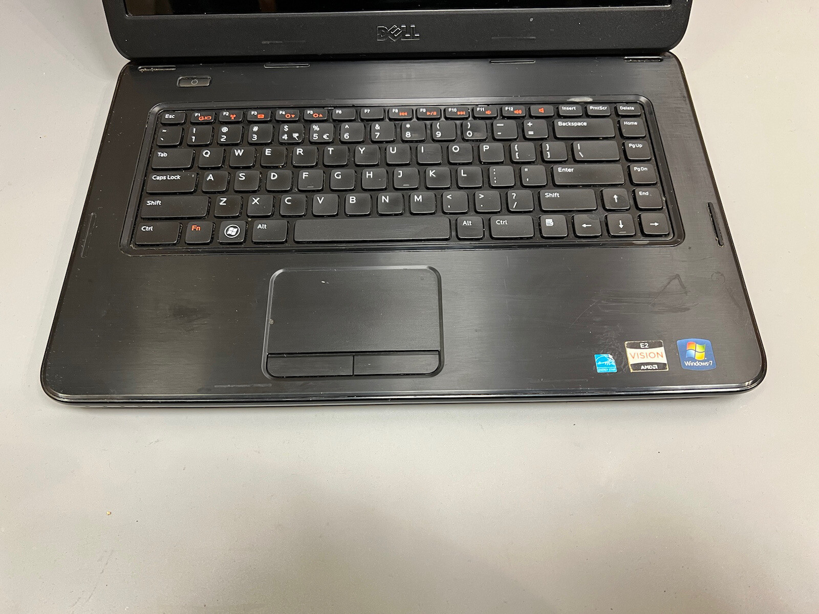 Dell Inspiron M5040 AMD E-450 RADEON GRAPHICS 2GB RAM 500GB WEBCAM BLUETOOTH