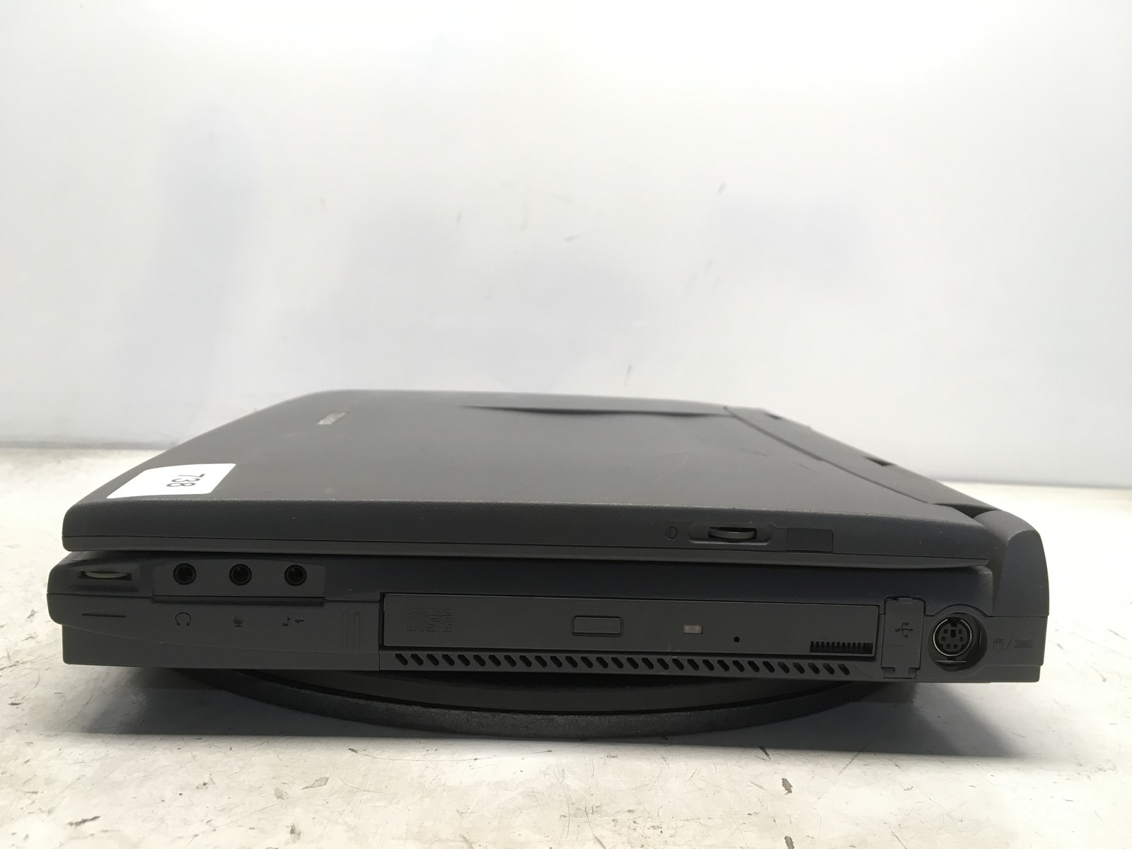 Toshiba Satellite 2065CDS AMD K6-2 366MHz 164 MB NO HDD No Batt