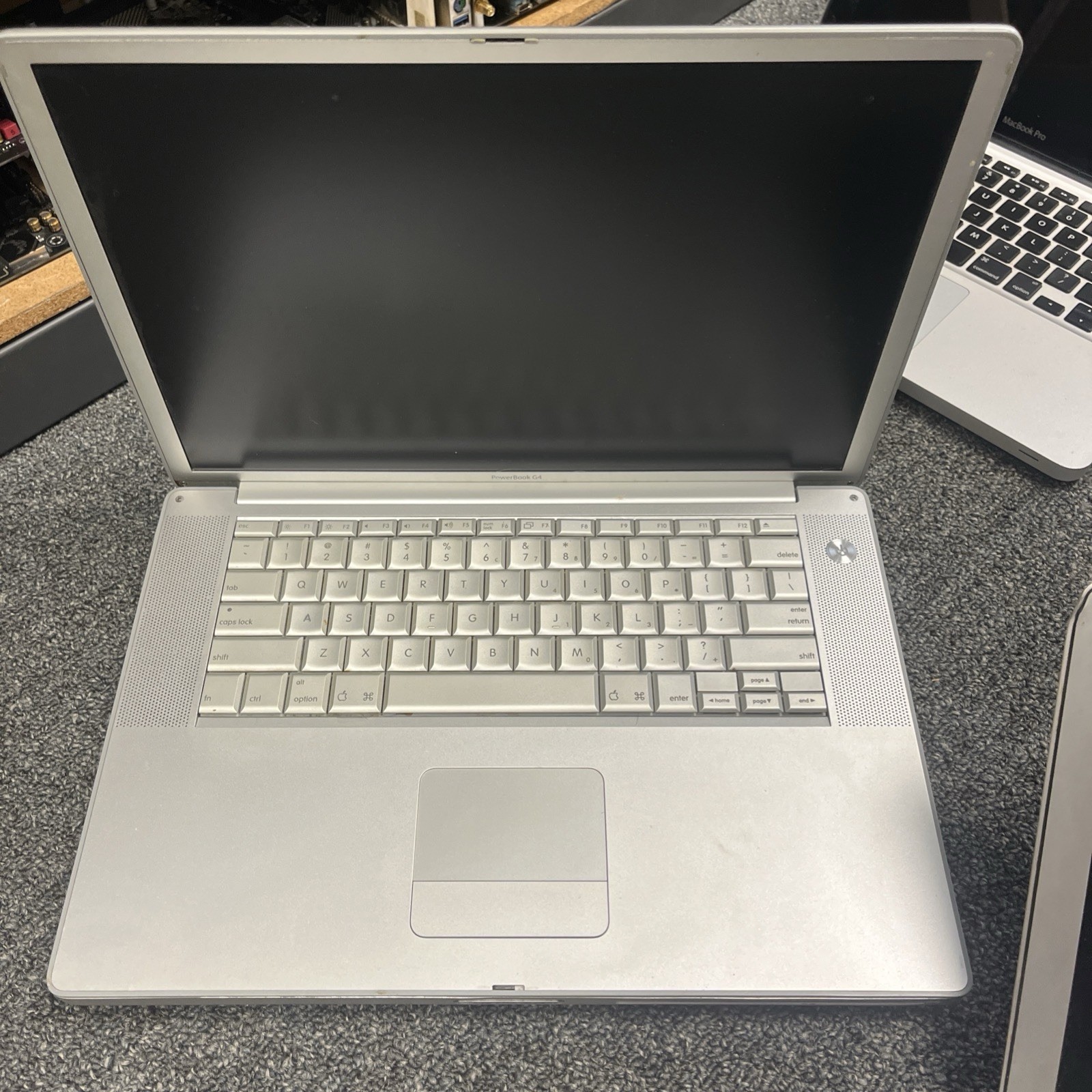 Bulk Laptop Lot 23 MacBook HP Dell ASUS Acer Laptops For Parts Repair Resale