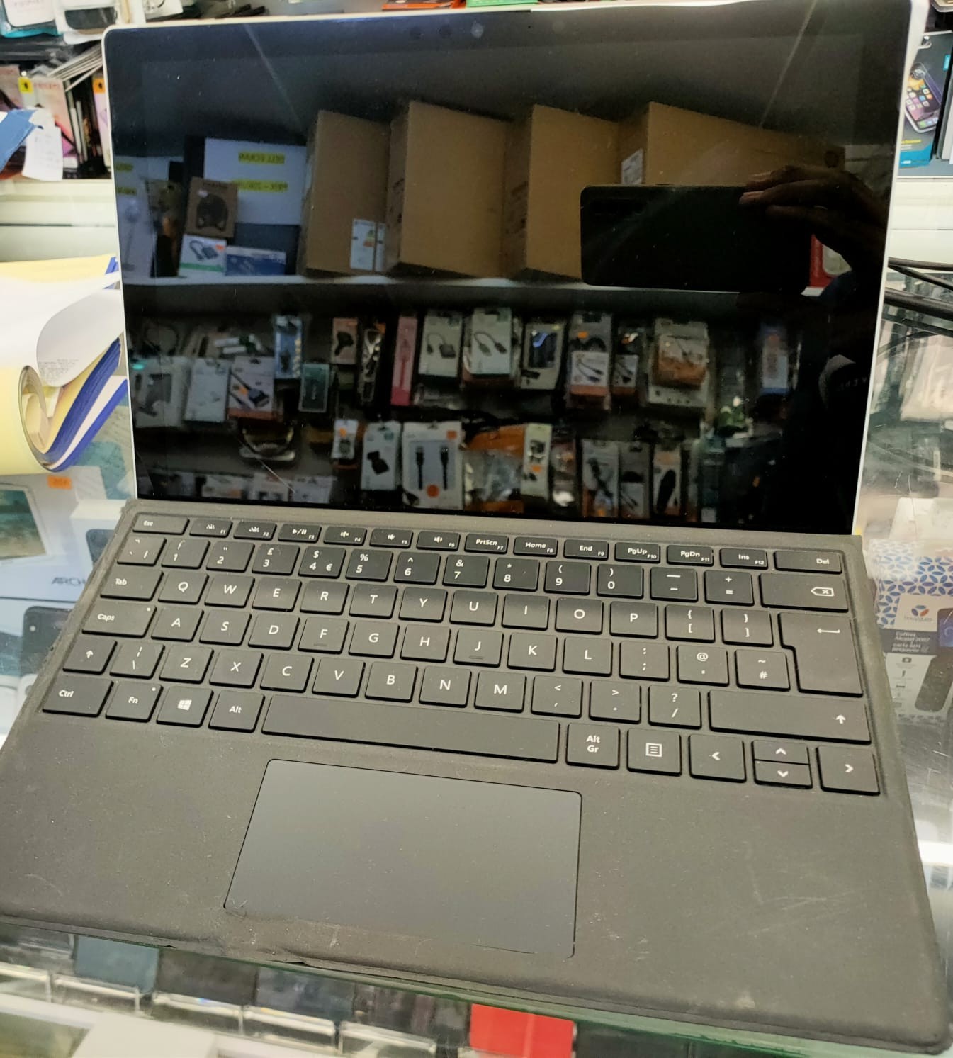 HP EliteBook 850 G5 15.6′ (512GB SSD ,i5-8365U,1.90GHz,8 GBRAM)