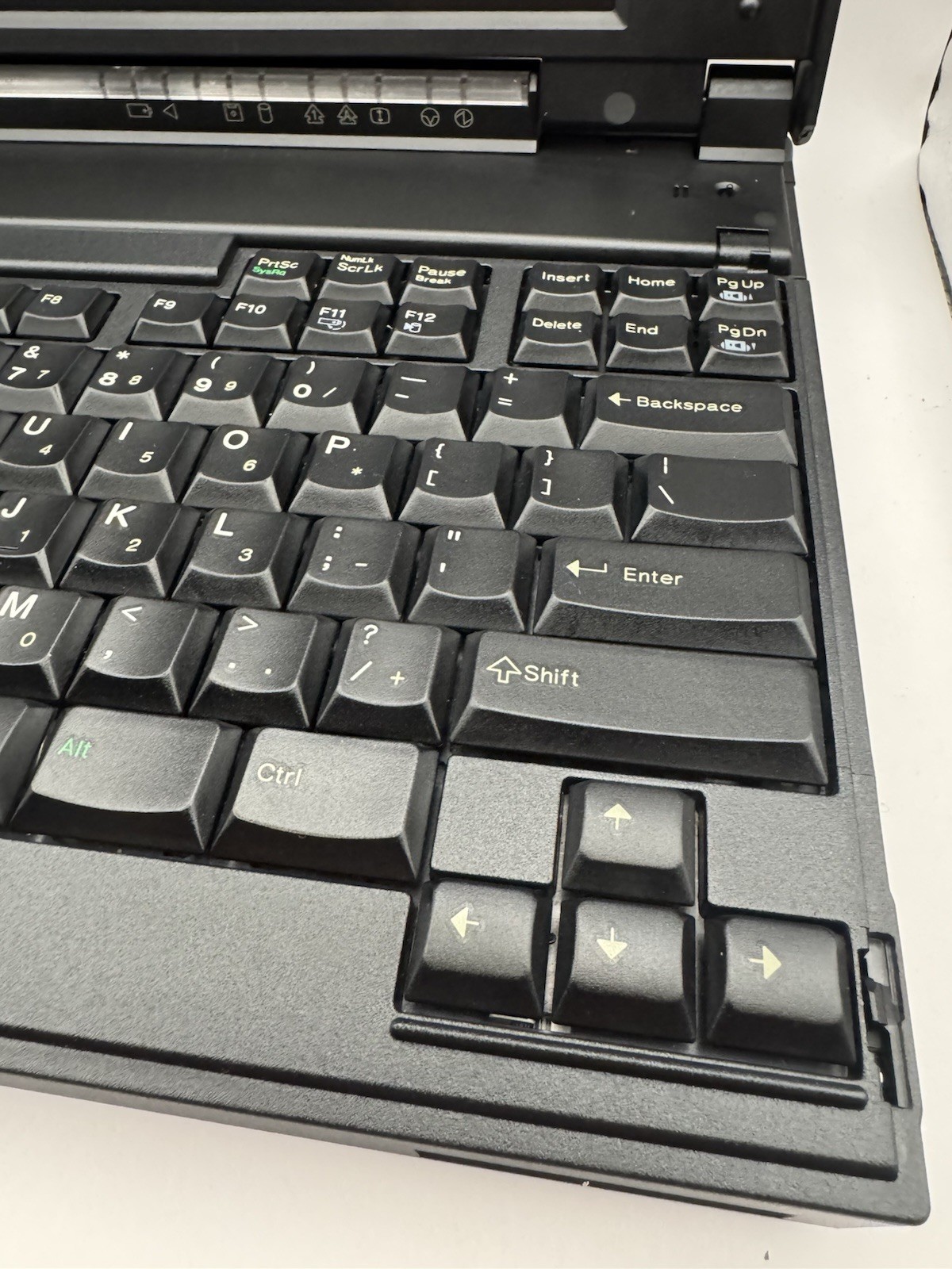 Rare Vintage IBM ThinkPad 365X Pentium  LAPTOP WINDOWS 95