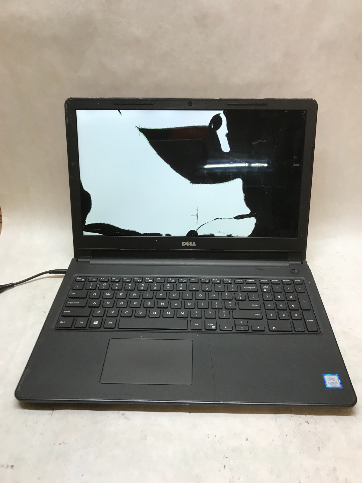 Dell Inspiron 15 3567 15″ Laptop i3-7130U 4GB RAM NO HDD/OS Cracked For Parts DW