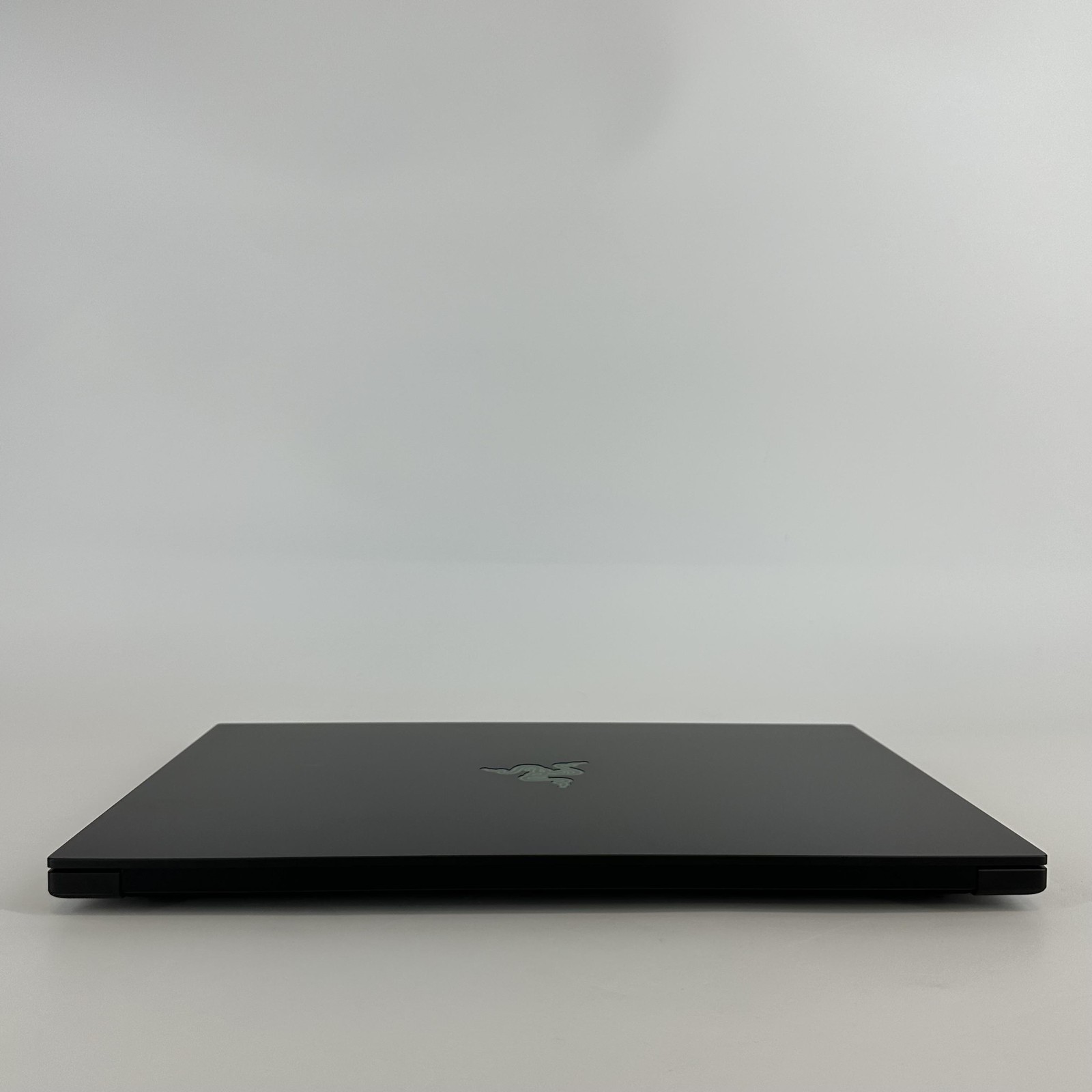 Razer Blade 16 QHD+ 2025 2.0 GHz Ryzen AI 9 365 32GB 1TB SSD RTX 5070 Very Good